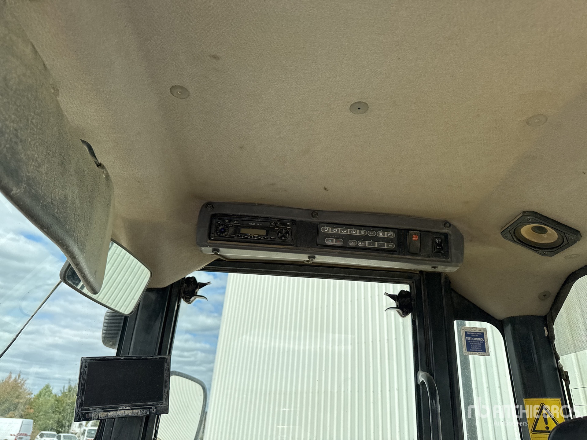 2004 Komatsu WA320-5
