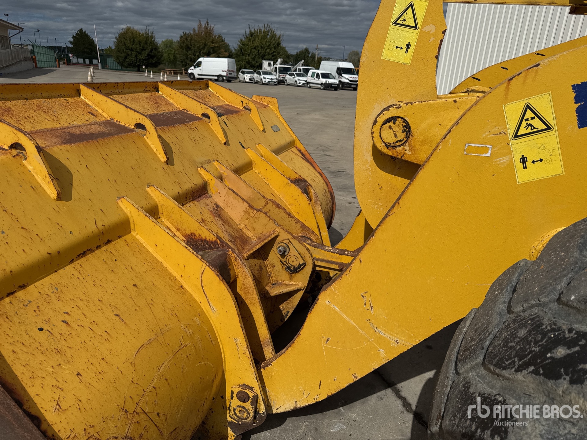 2004 Komatsu WA320-5
