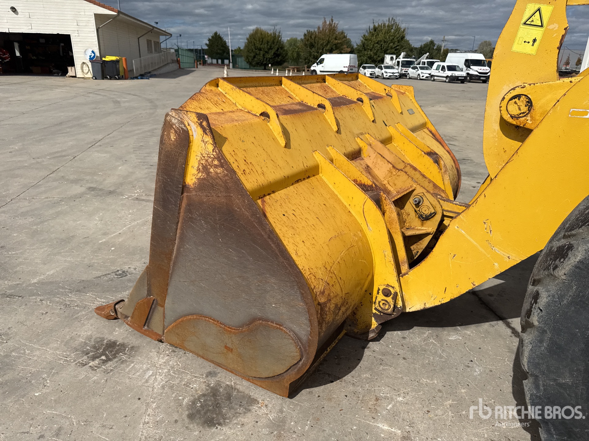 2004 Komatsu WA320-5
