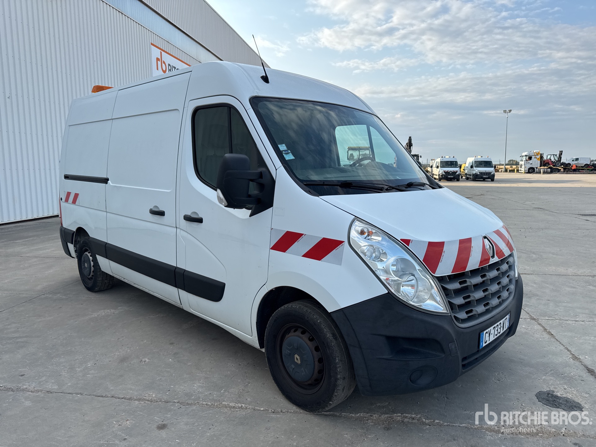 2013 Renault MASTER DCI125