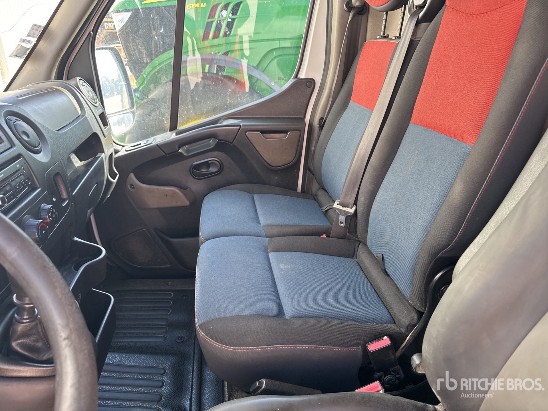 2013 Renault MASTER DCI125
