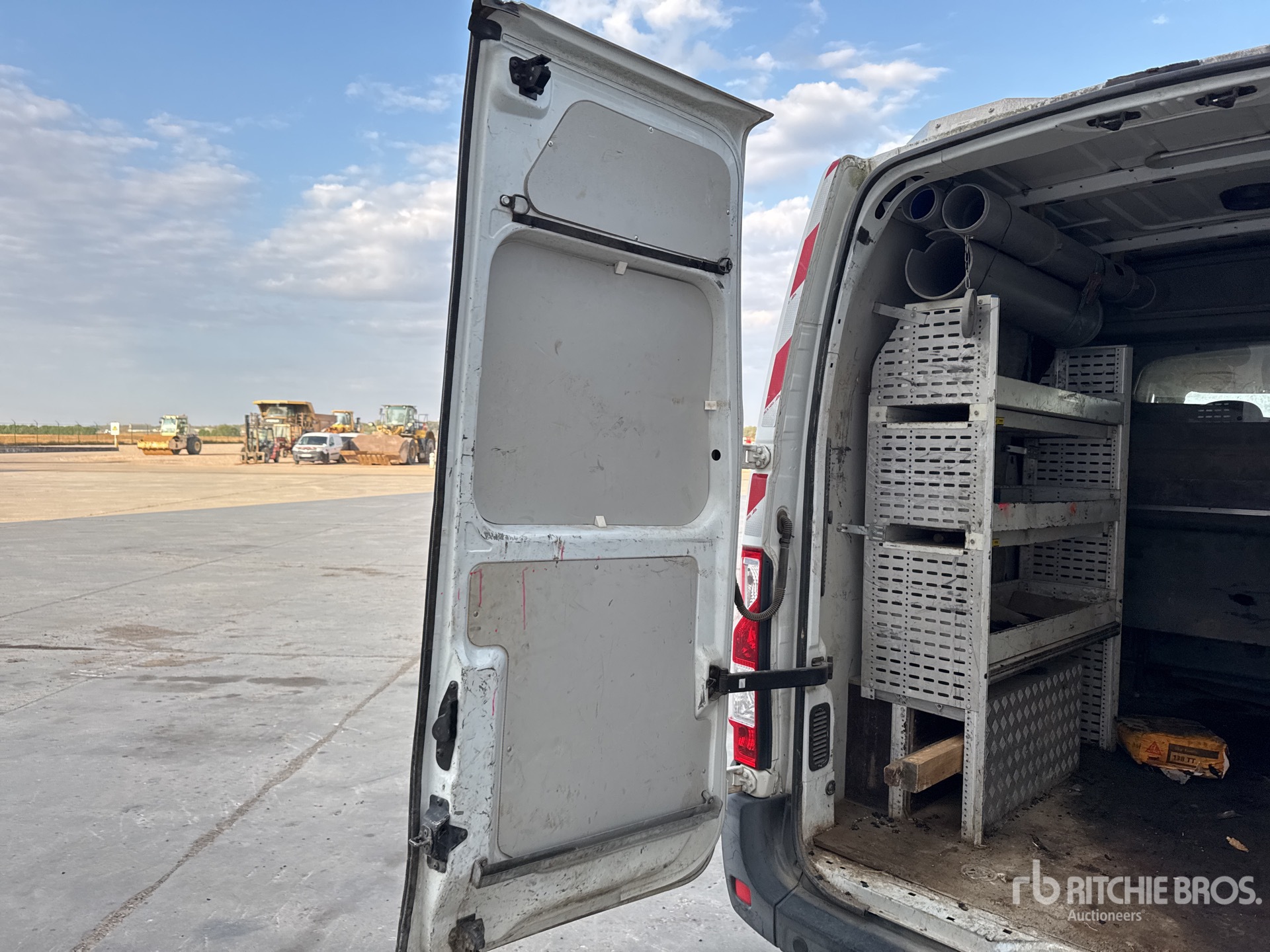 2014 Renault MASTER DCI125