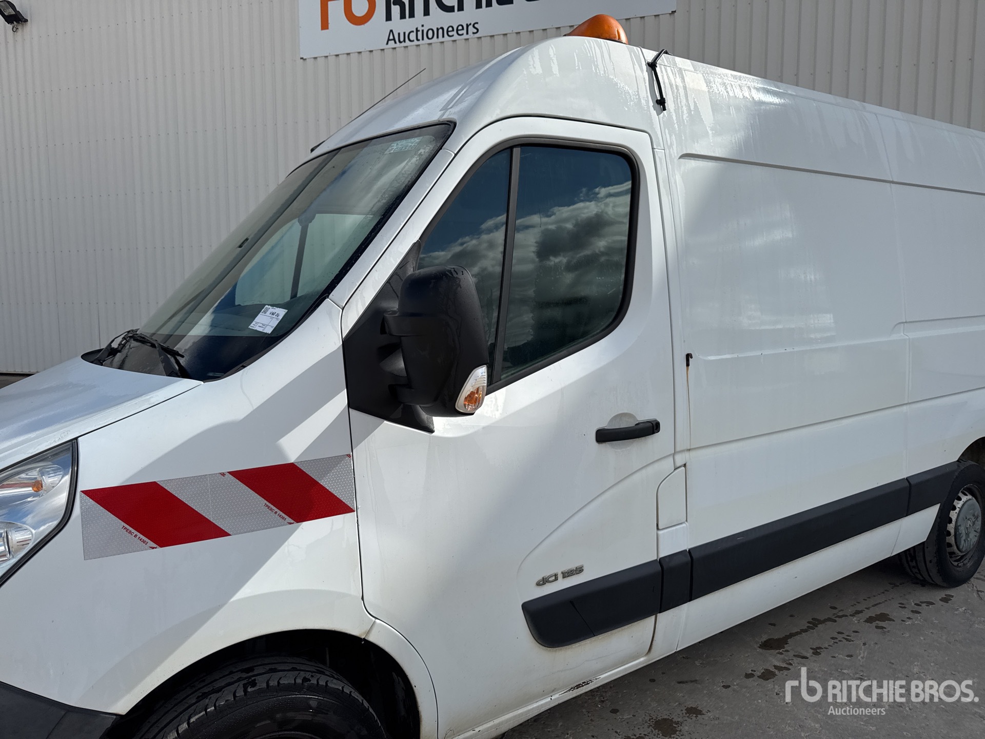 2010 Renault MASTER DCI125