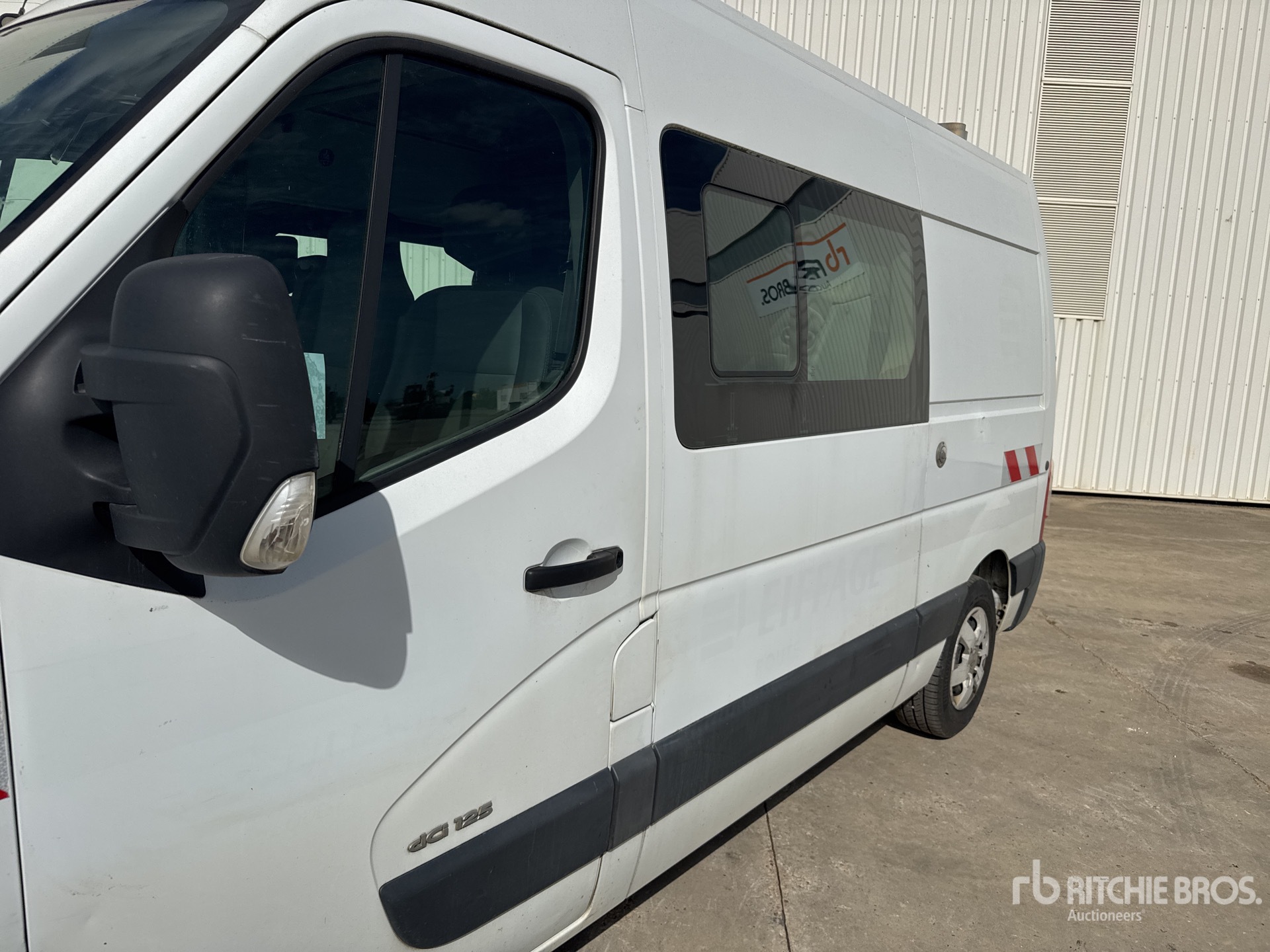 2012 Renault MASTER L2H2 TP7