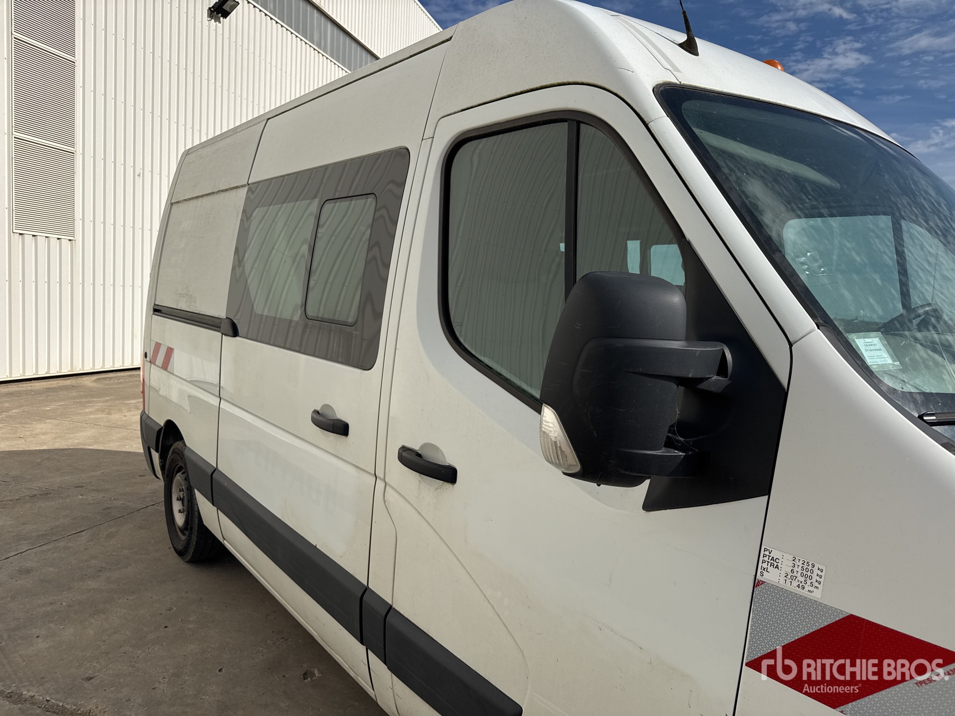 2012 Renault MASTER L2H2 TP7