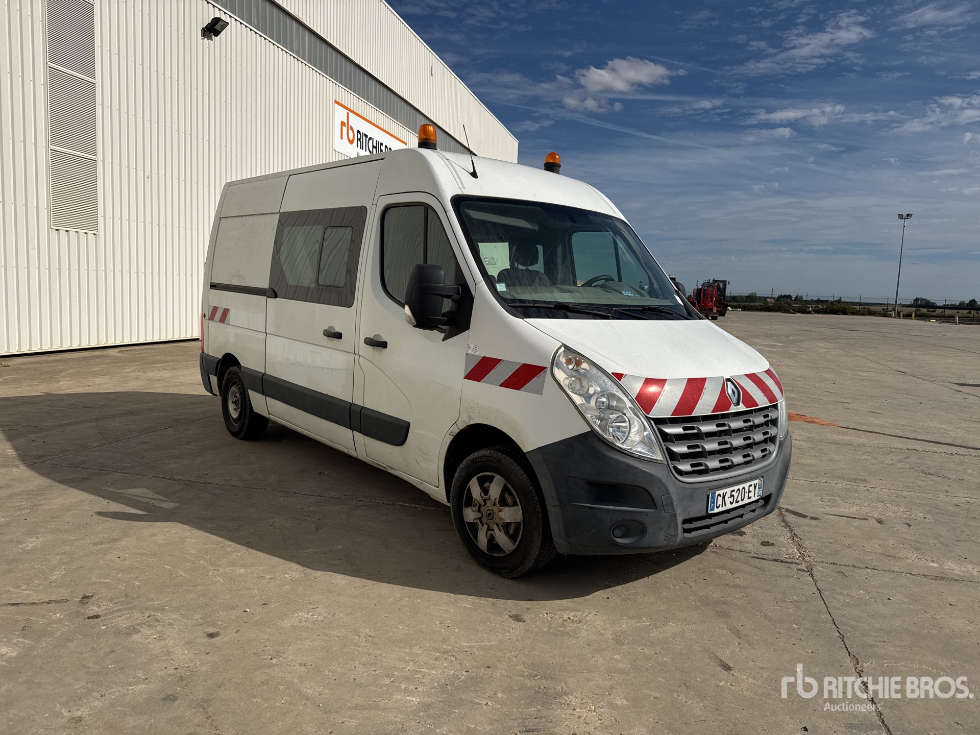 2012 Renault MASTER L2H2 TP7