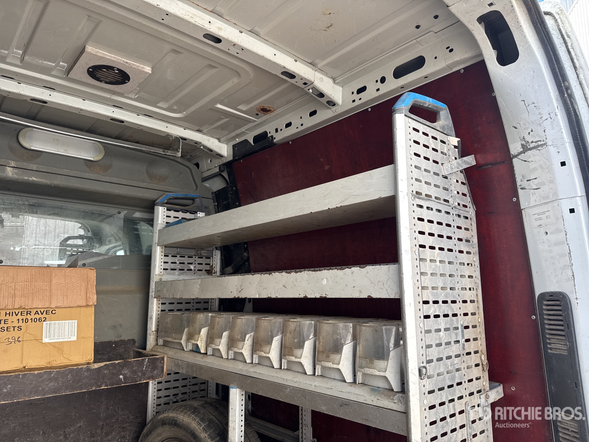 2012 Renault MASTER L2H2 TP7