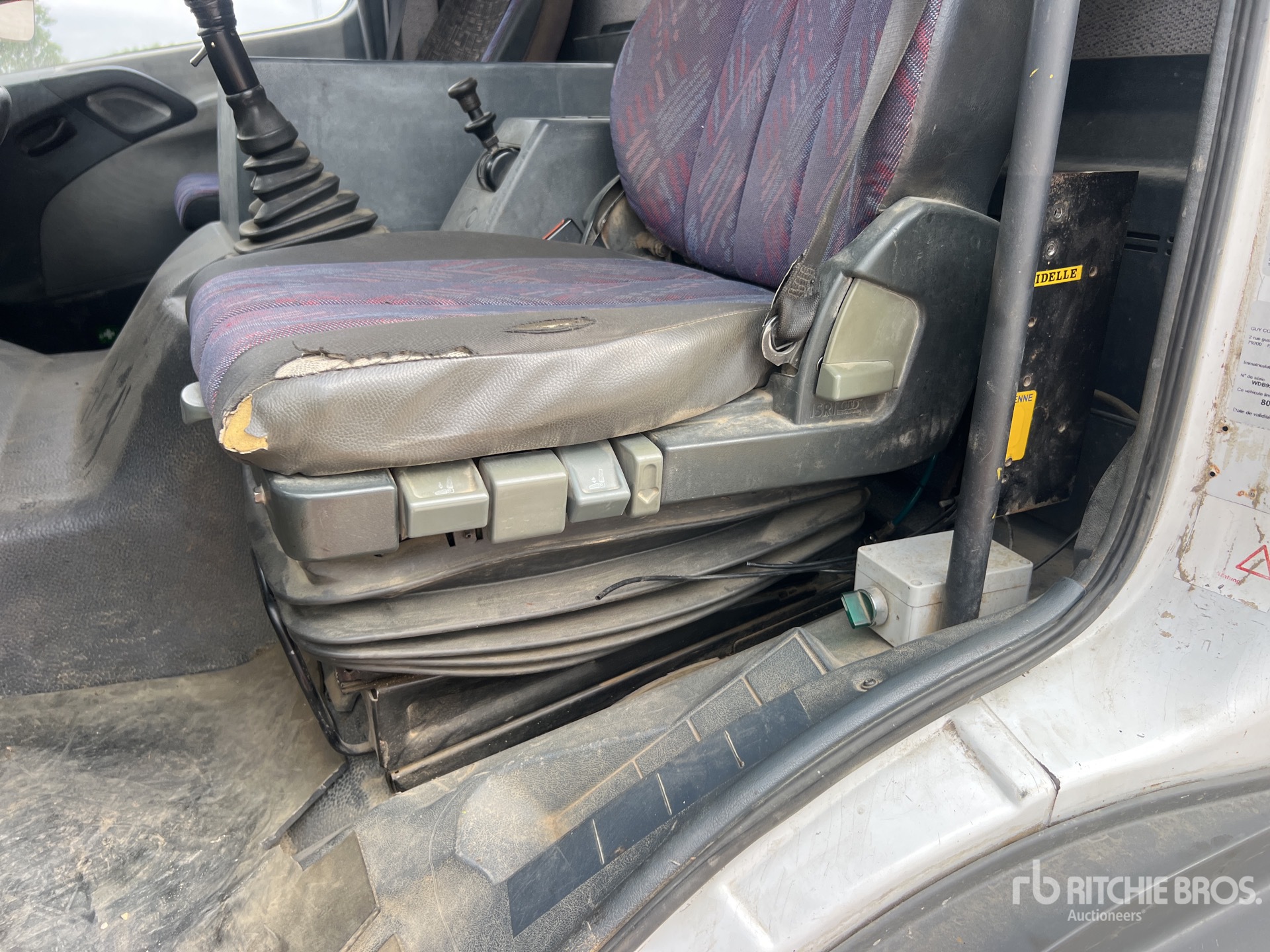 2002 Mercedes-Benz ATEGO 1828