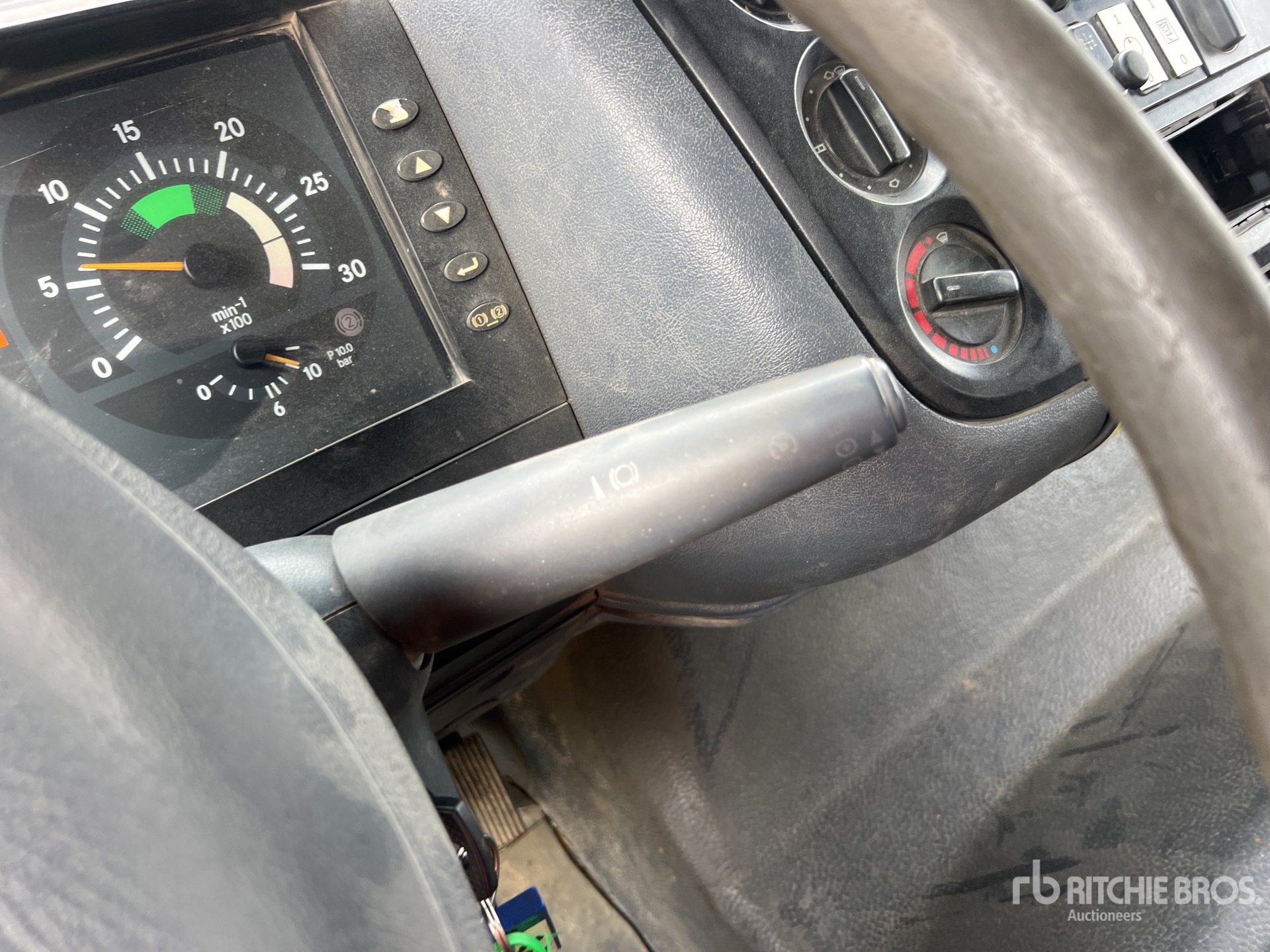 2002 Mercedes-Benz ATEGO 1828