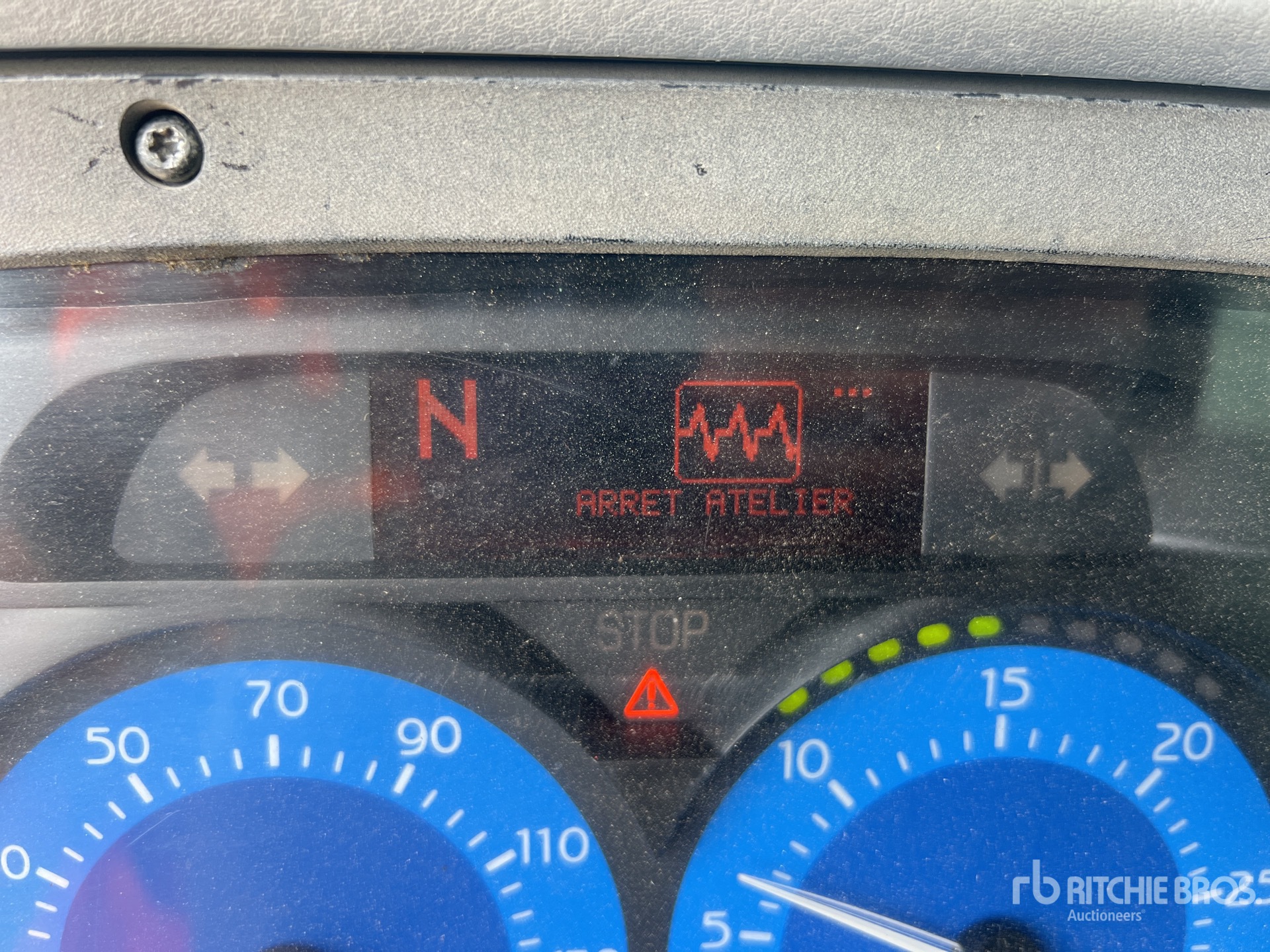 2004 Renault KERAX 320.19