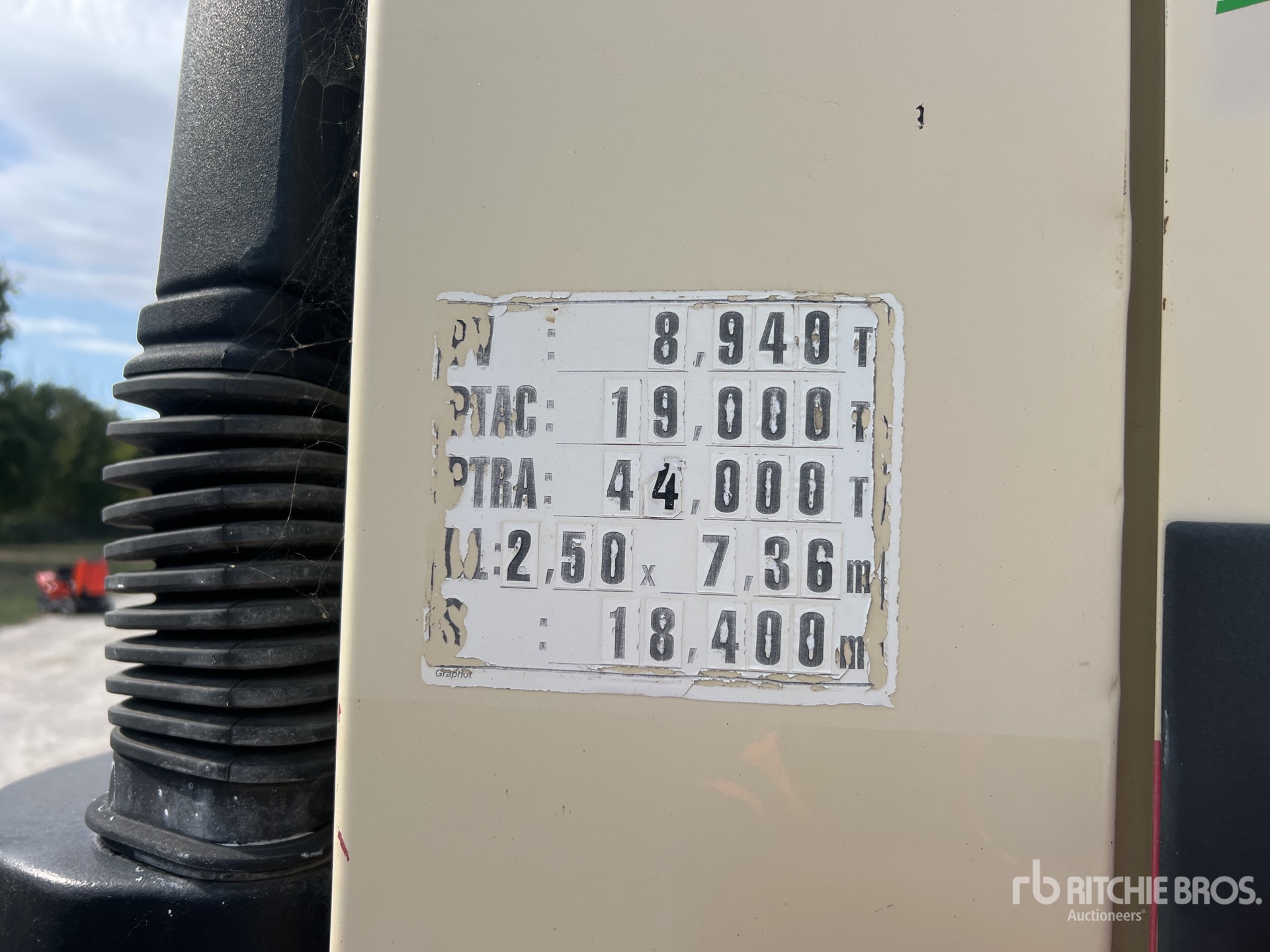 2004 Renault KERAX 320.19