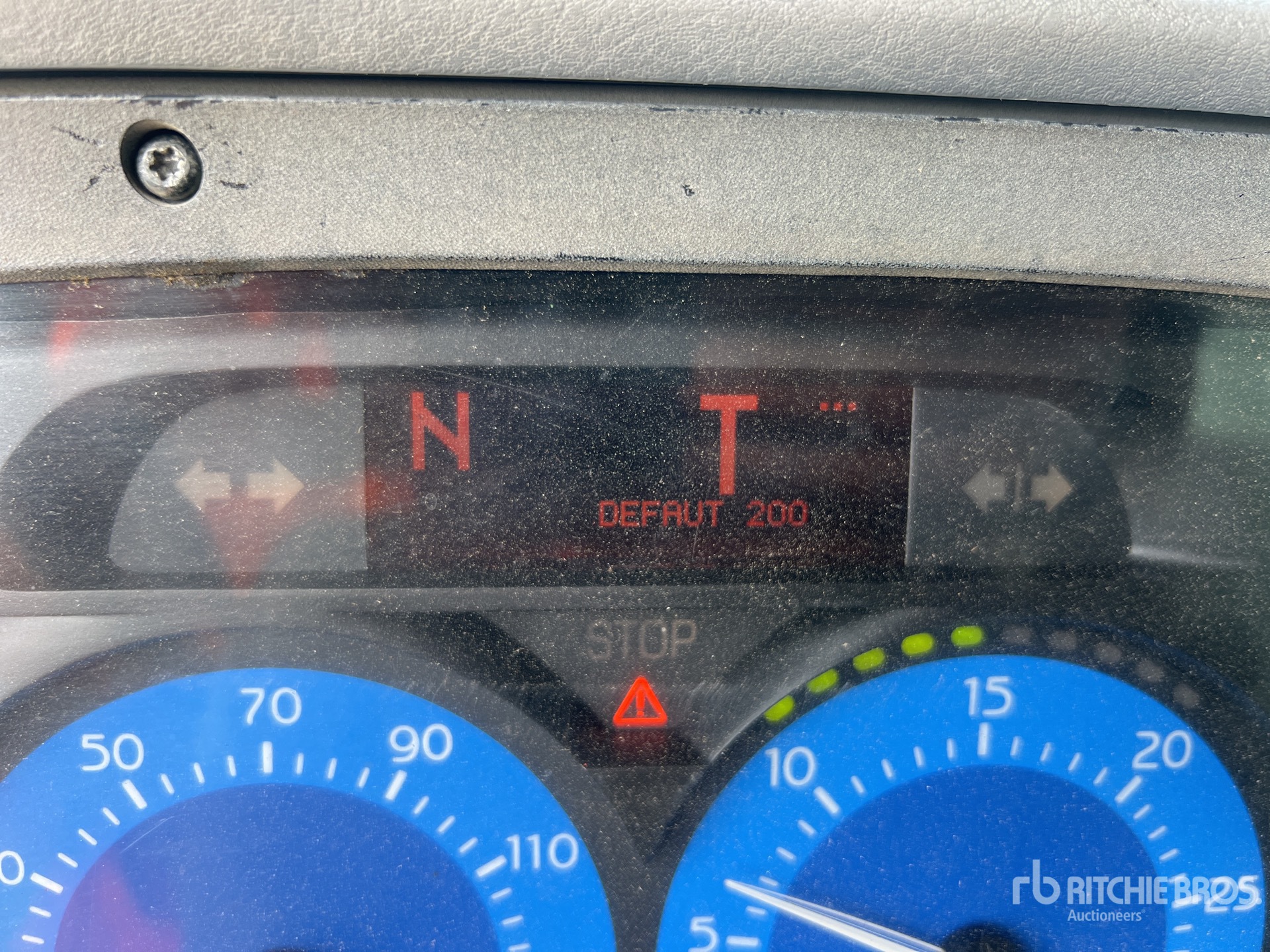 2004 Renault KERAX 320.19