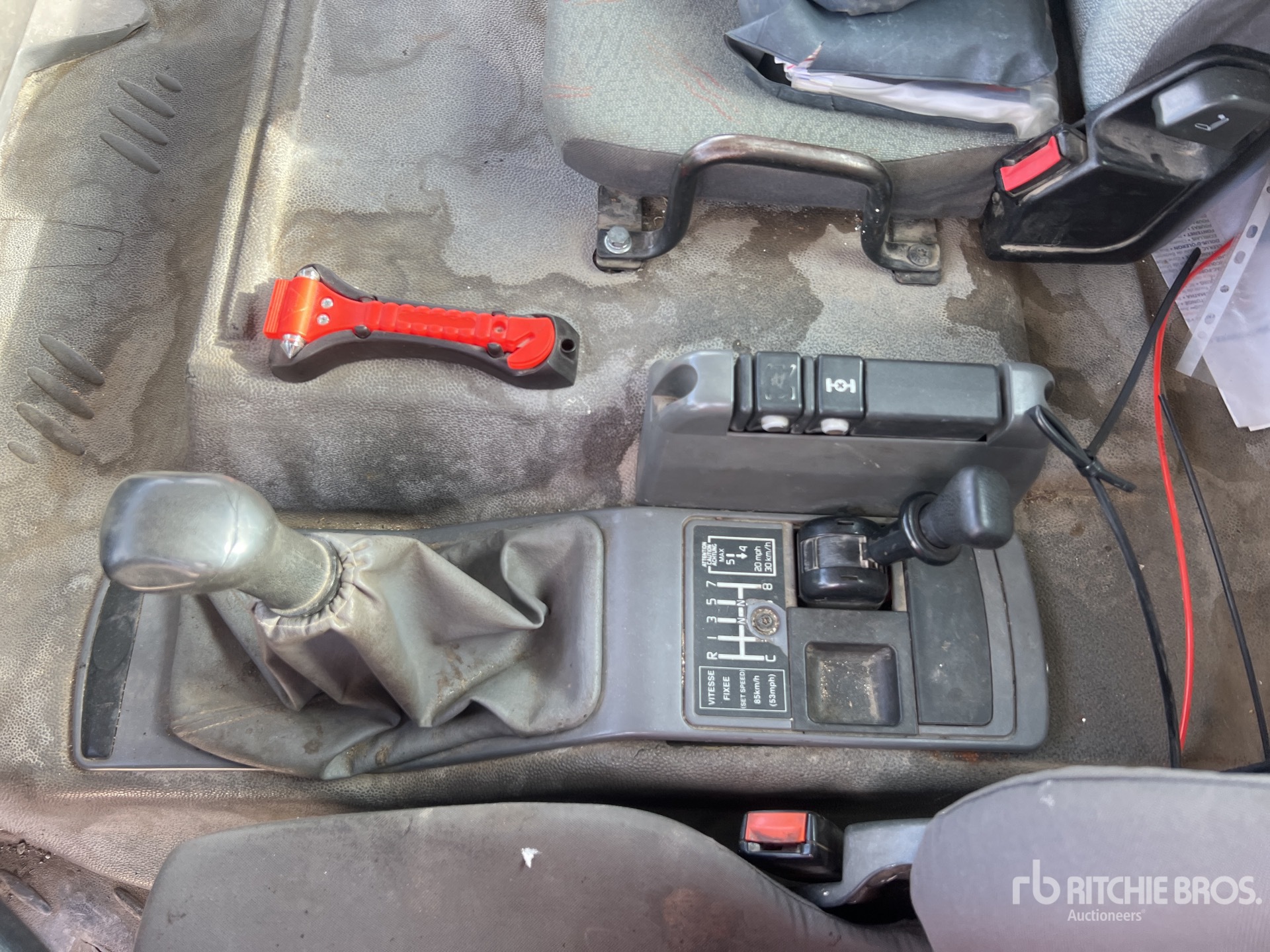 2004 Renault KERAX 320.19