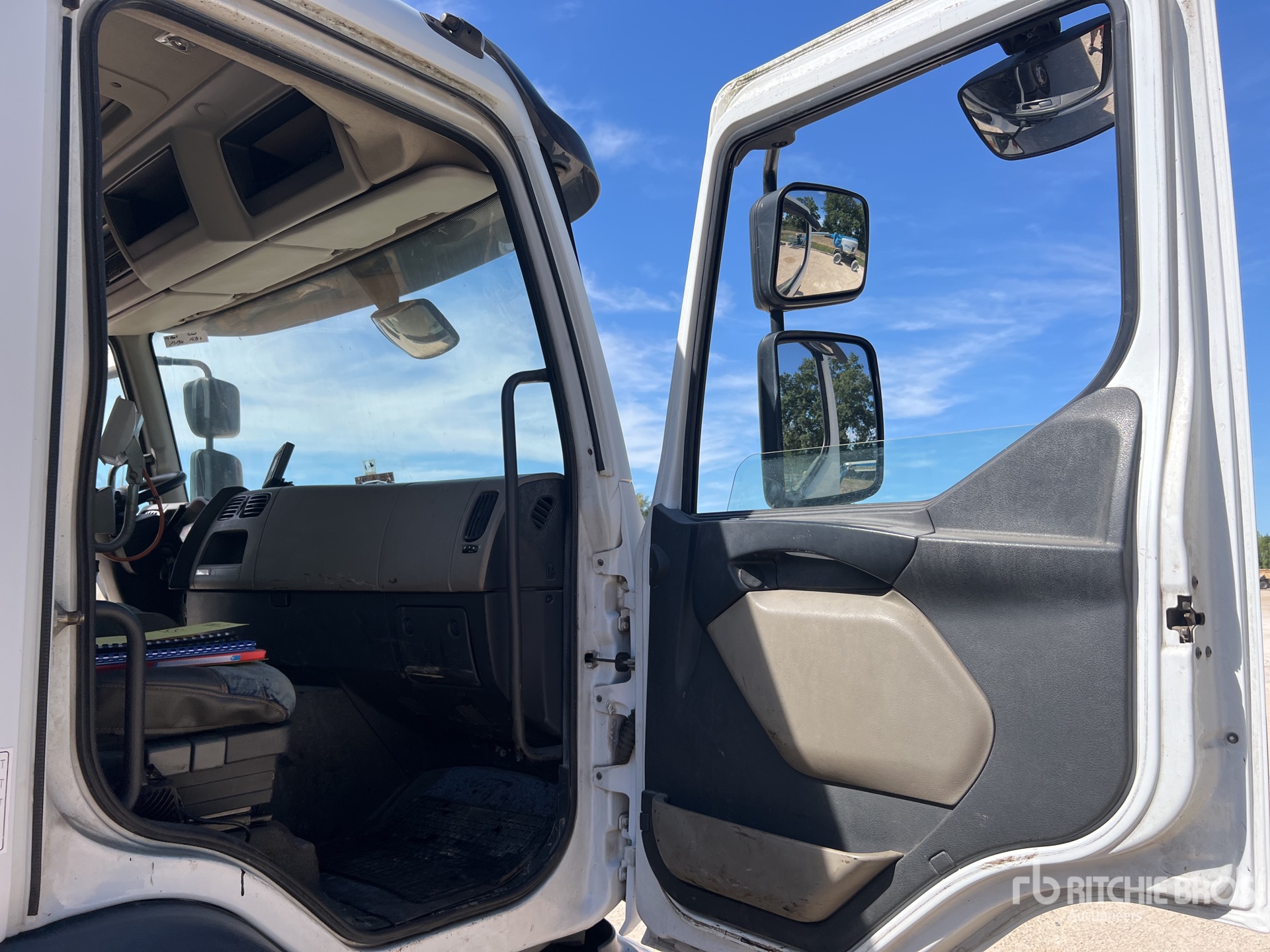 2007 Renault PREMIUM LANDER