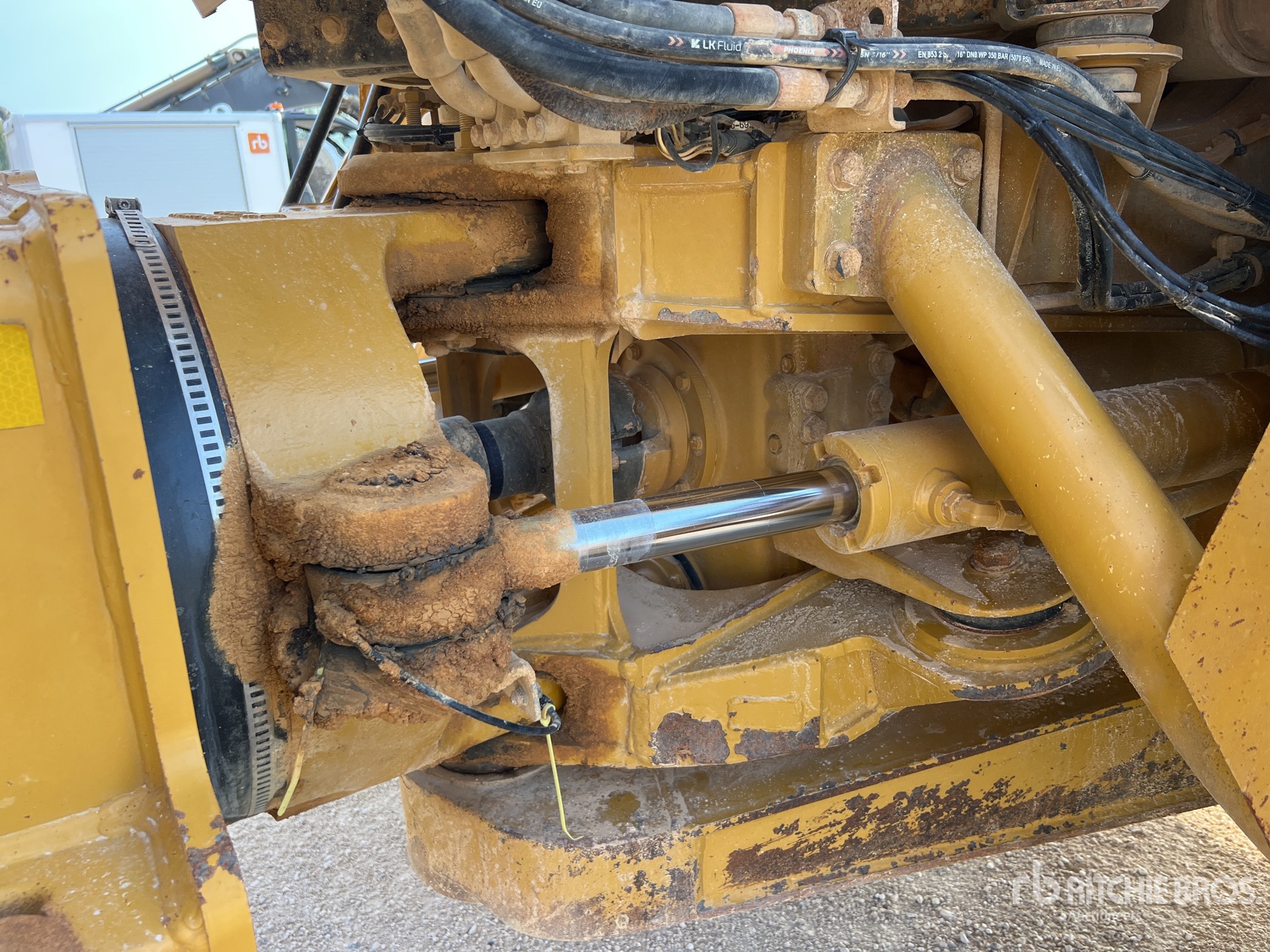 2011 Caterpillar 725