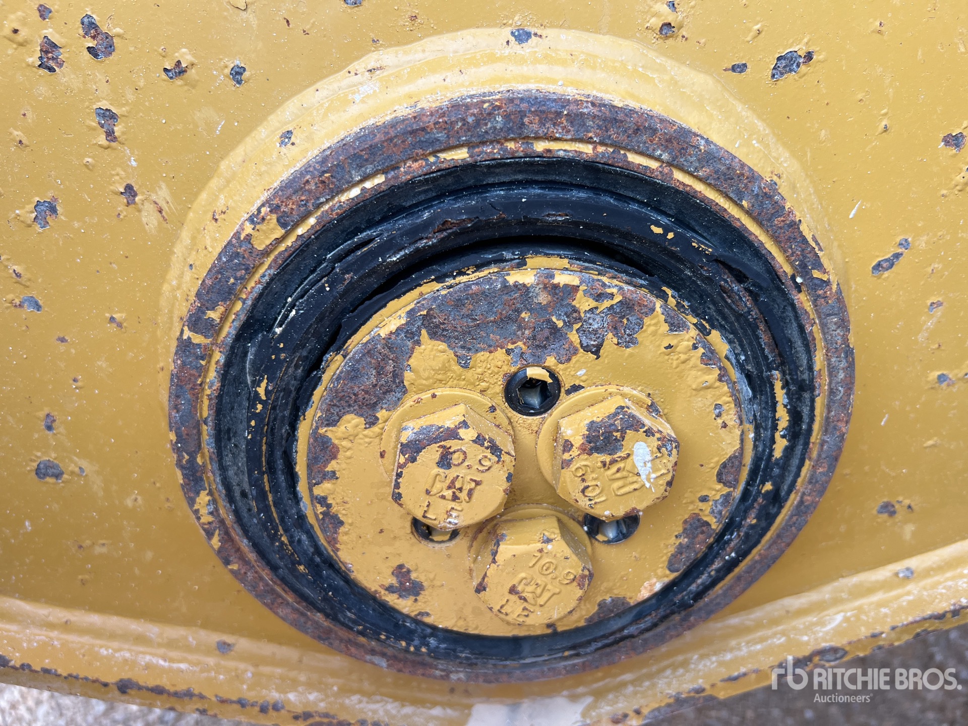 2011 Caterpillar 725