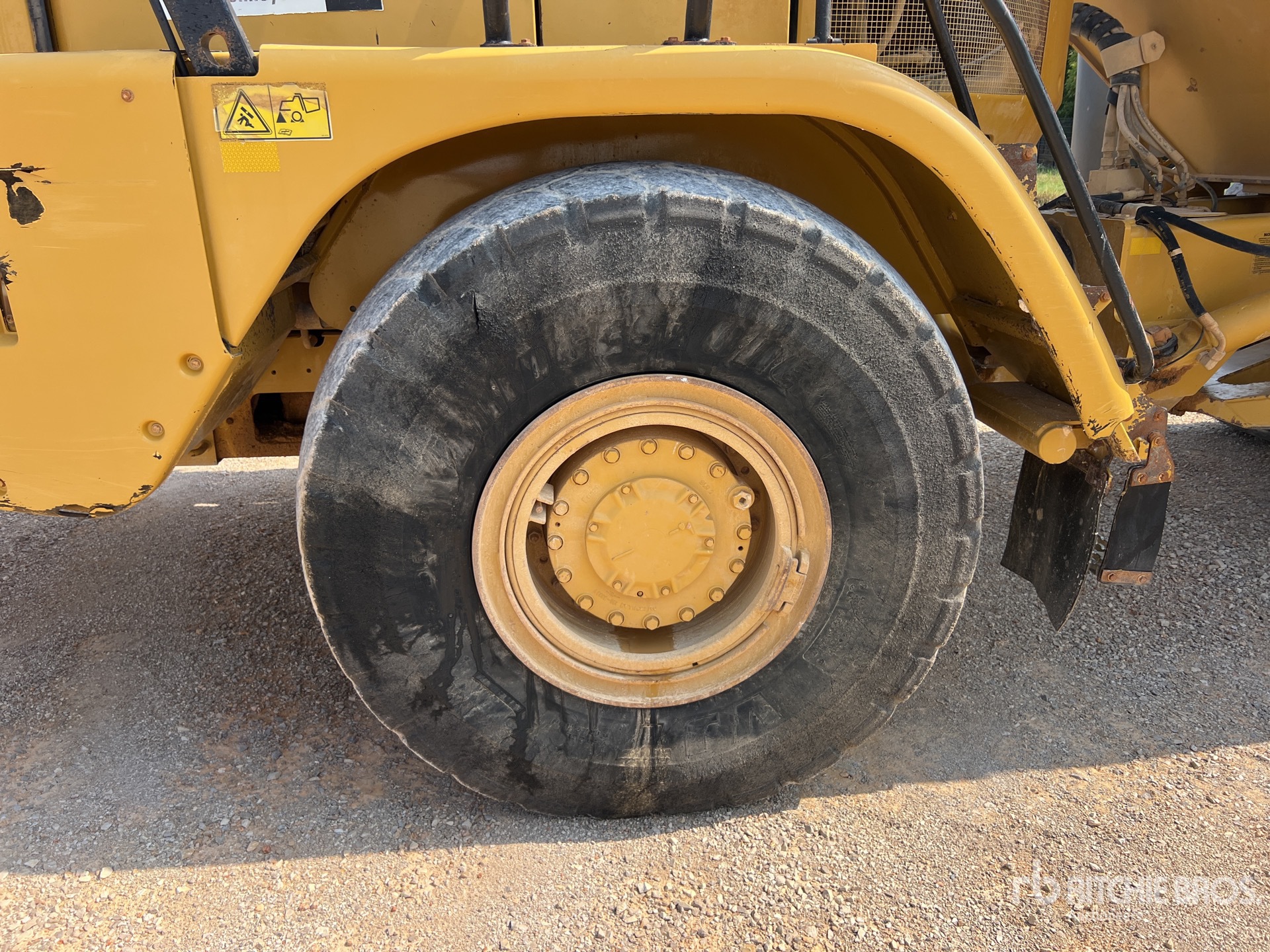2011 Caterpillar 725