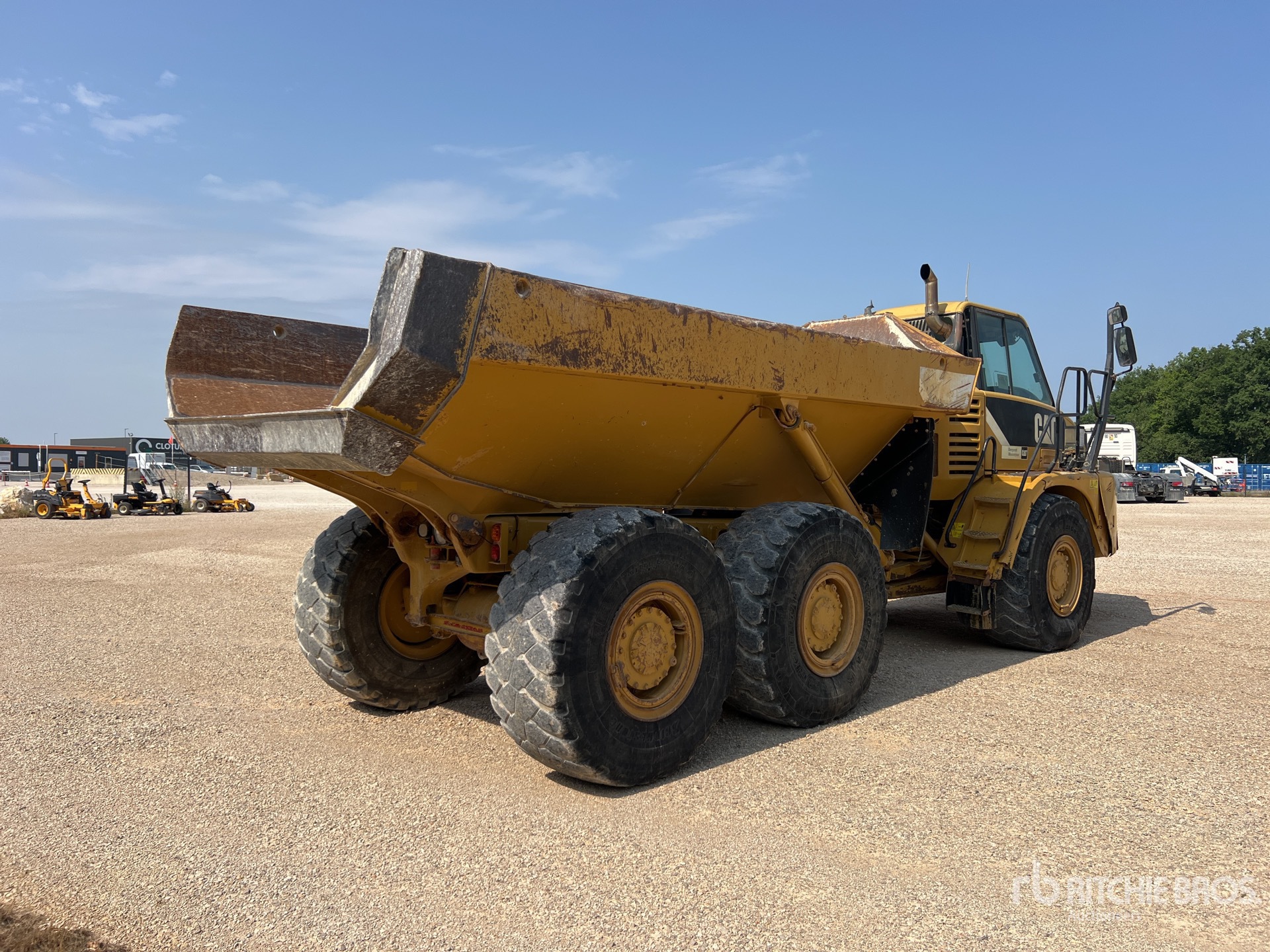2011 Caterpillar 725
