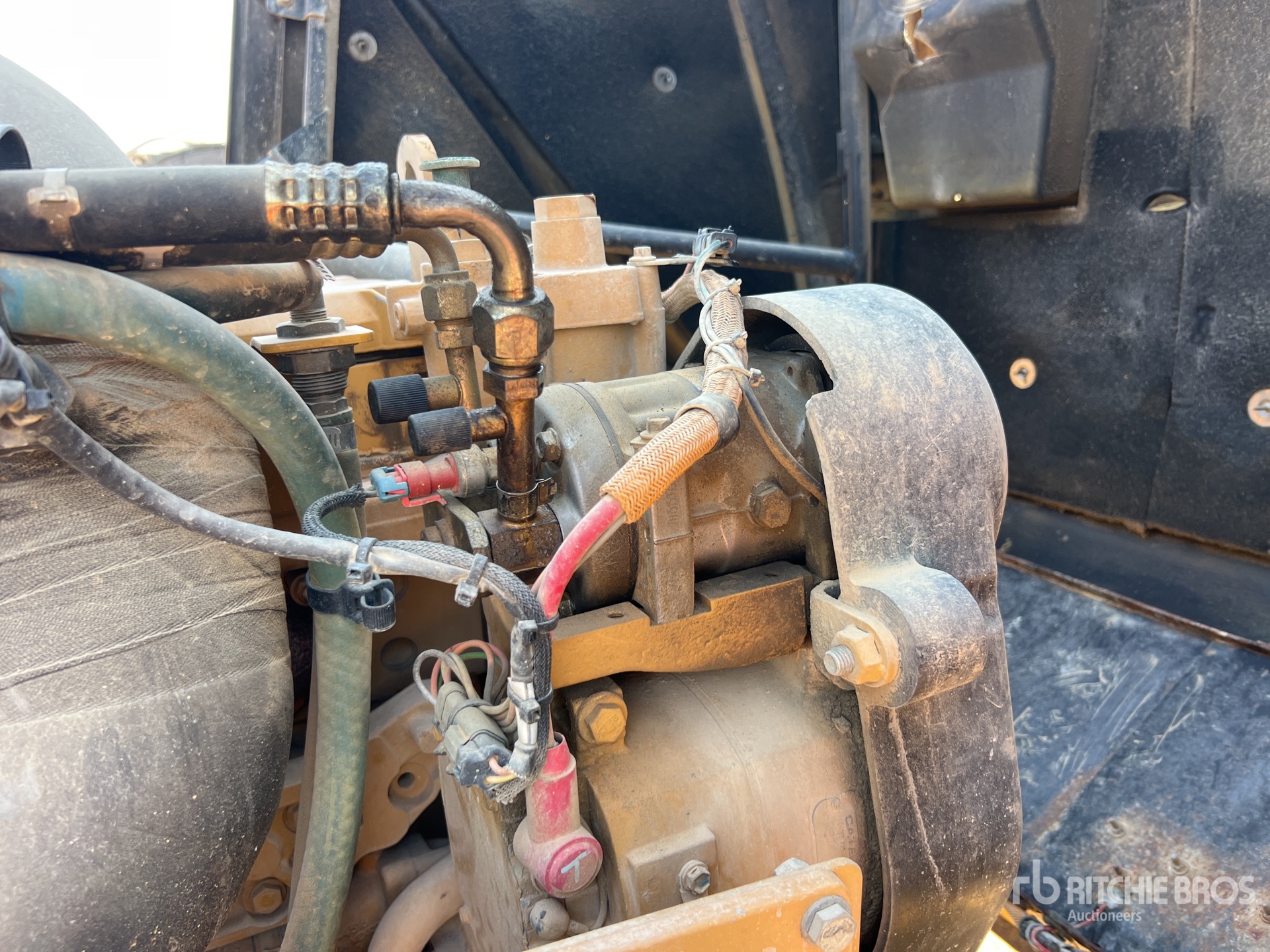 2011 Caterpillar 725