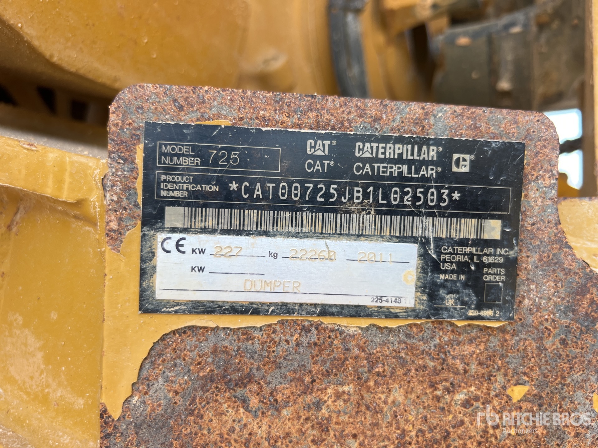 2011 Caterpillar 725