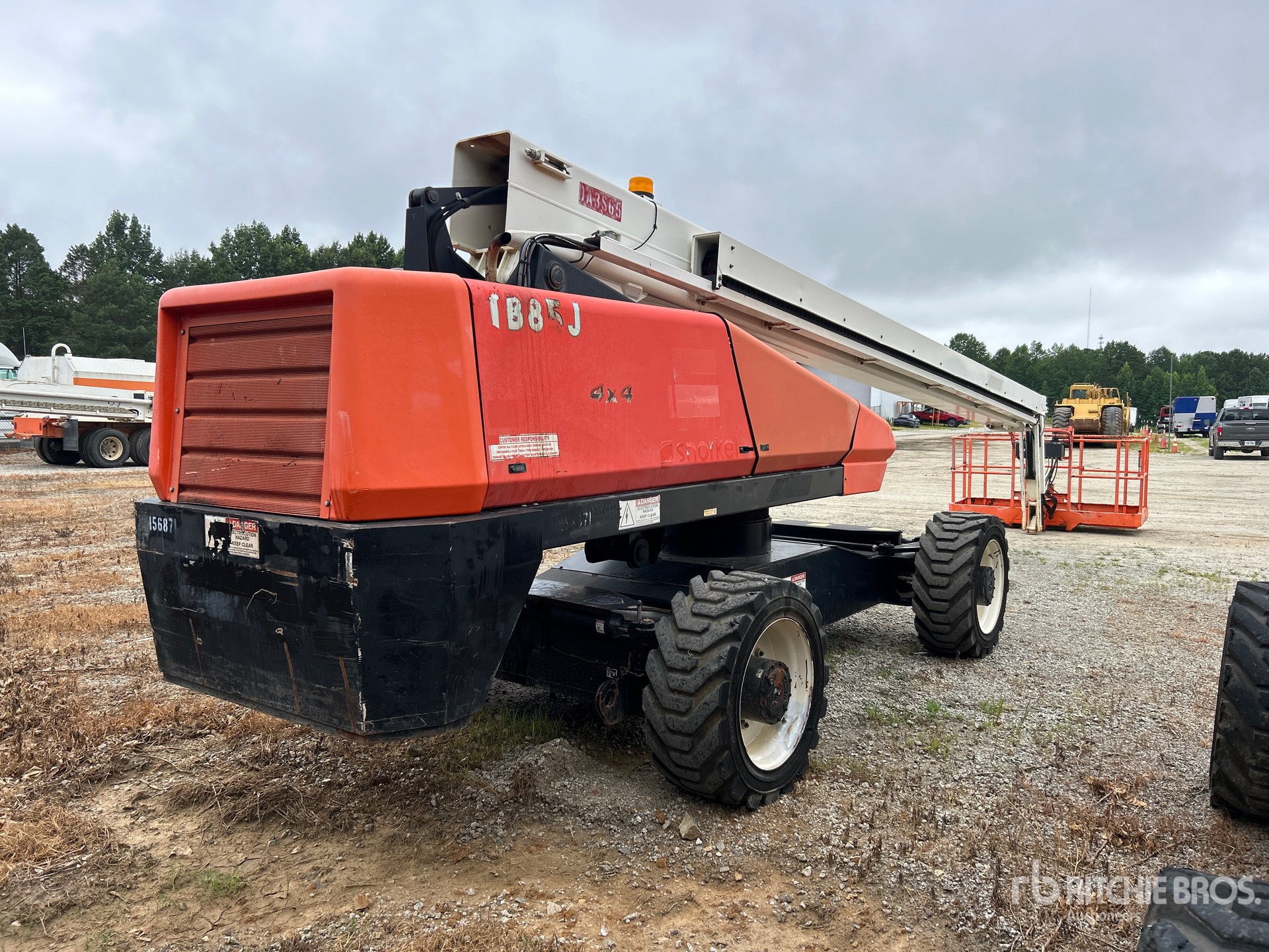 General Appearance with Picture, Right Rear Corner