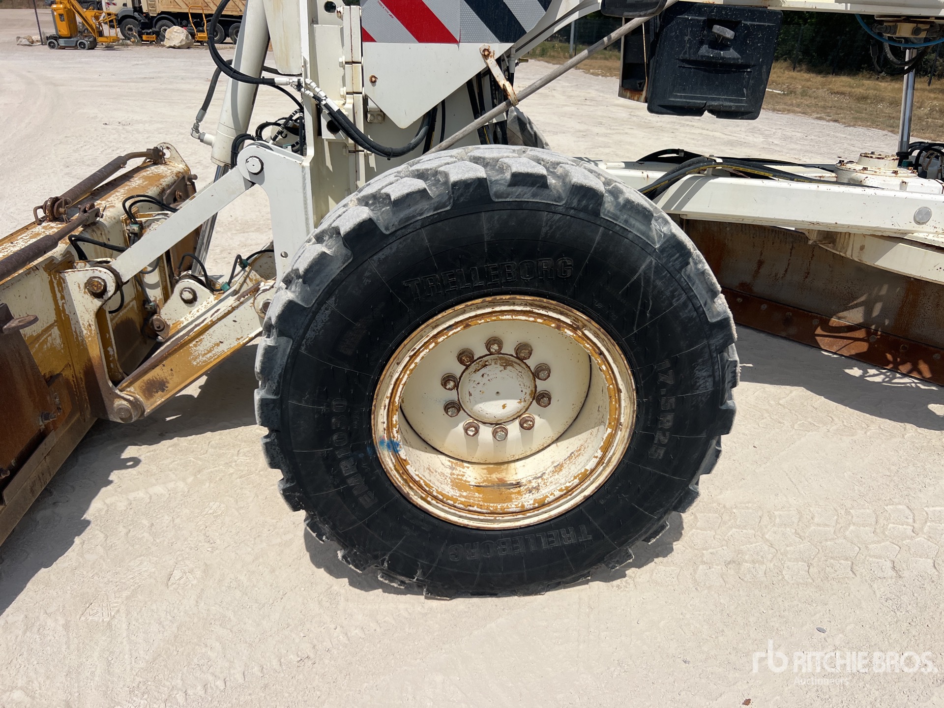 2012 Caterpillar 120 M VHP+