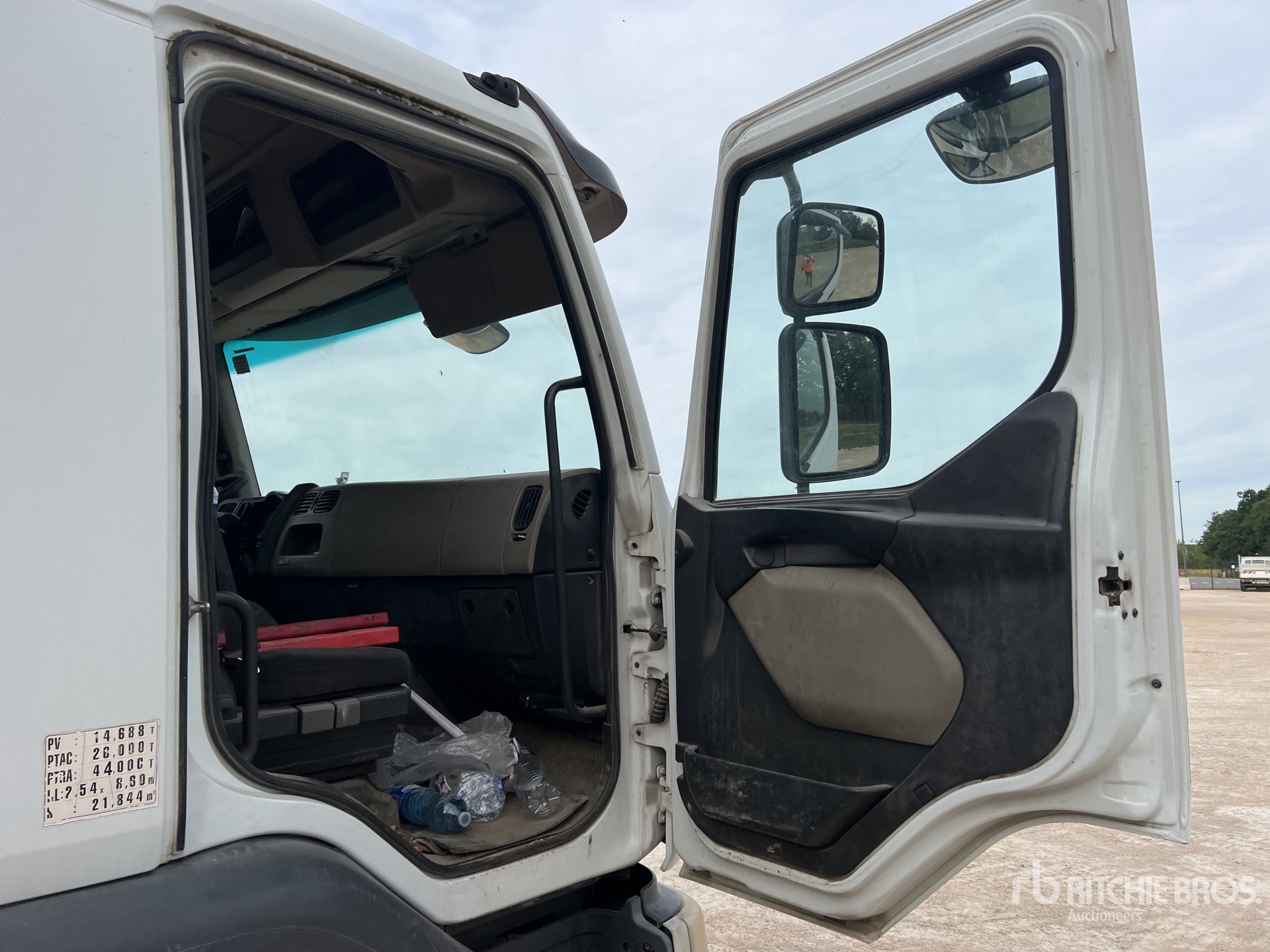 2011 Renault PREMIUM LANDER