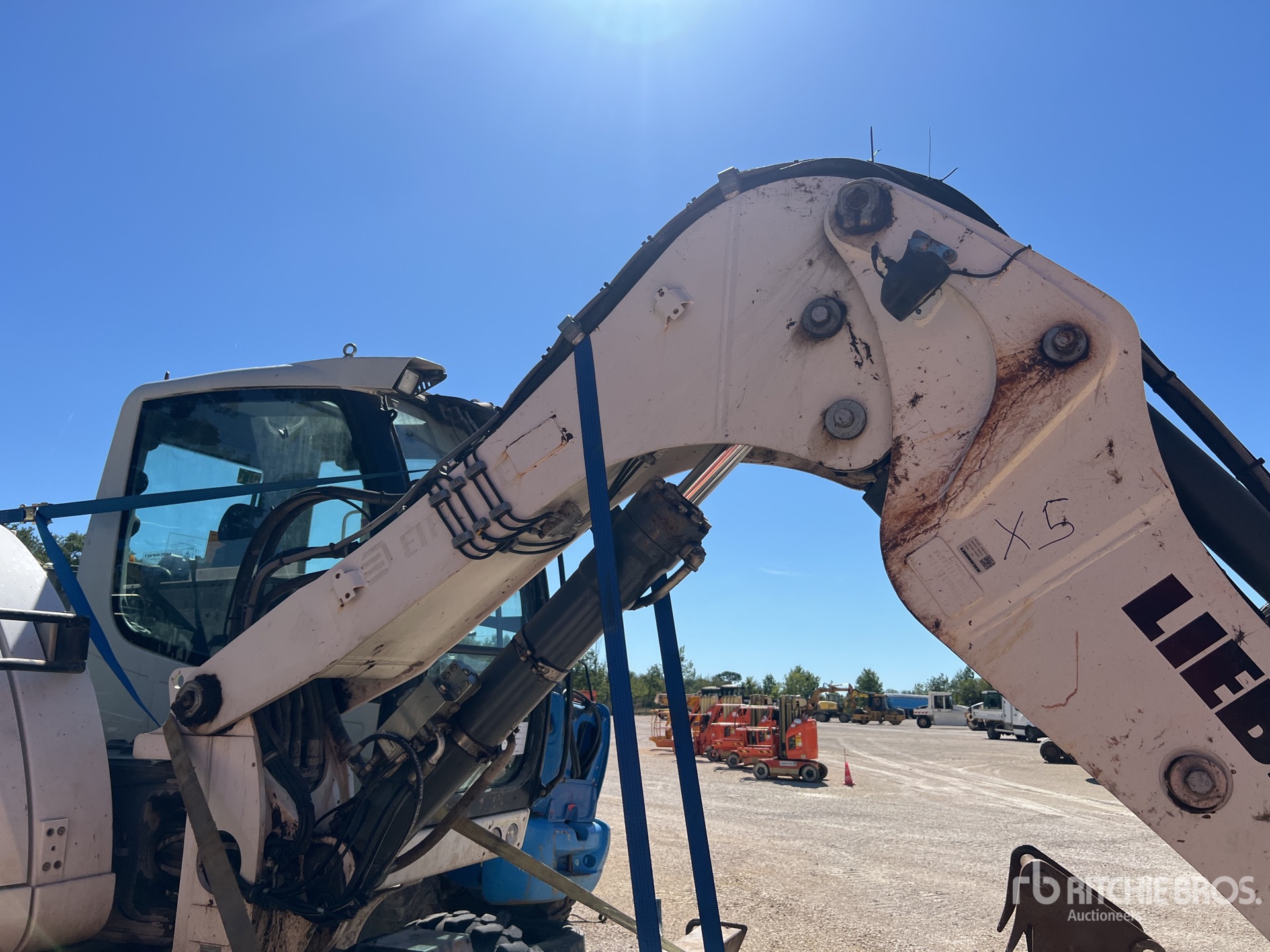 2016 Liebherr A912 COMPACT