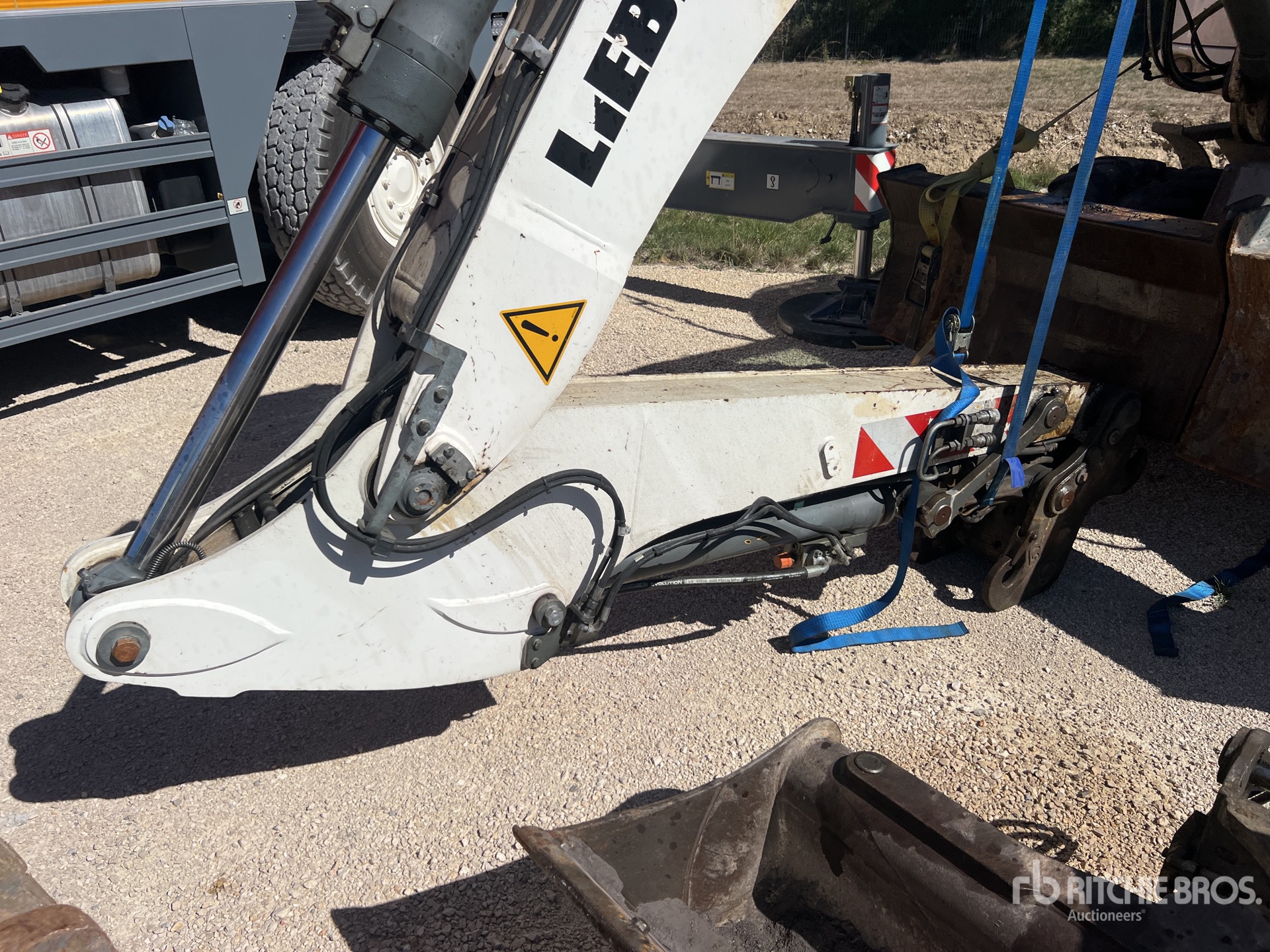 2016 Liebherr A912 COMPACT