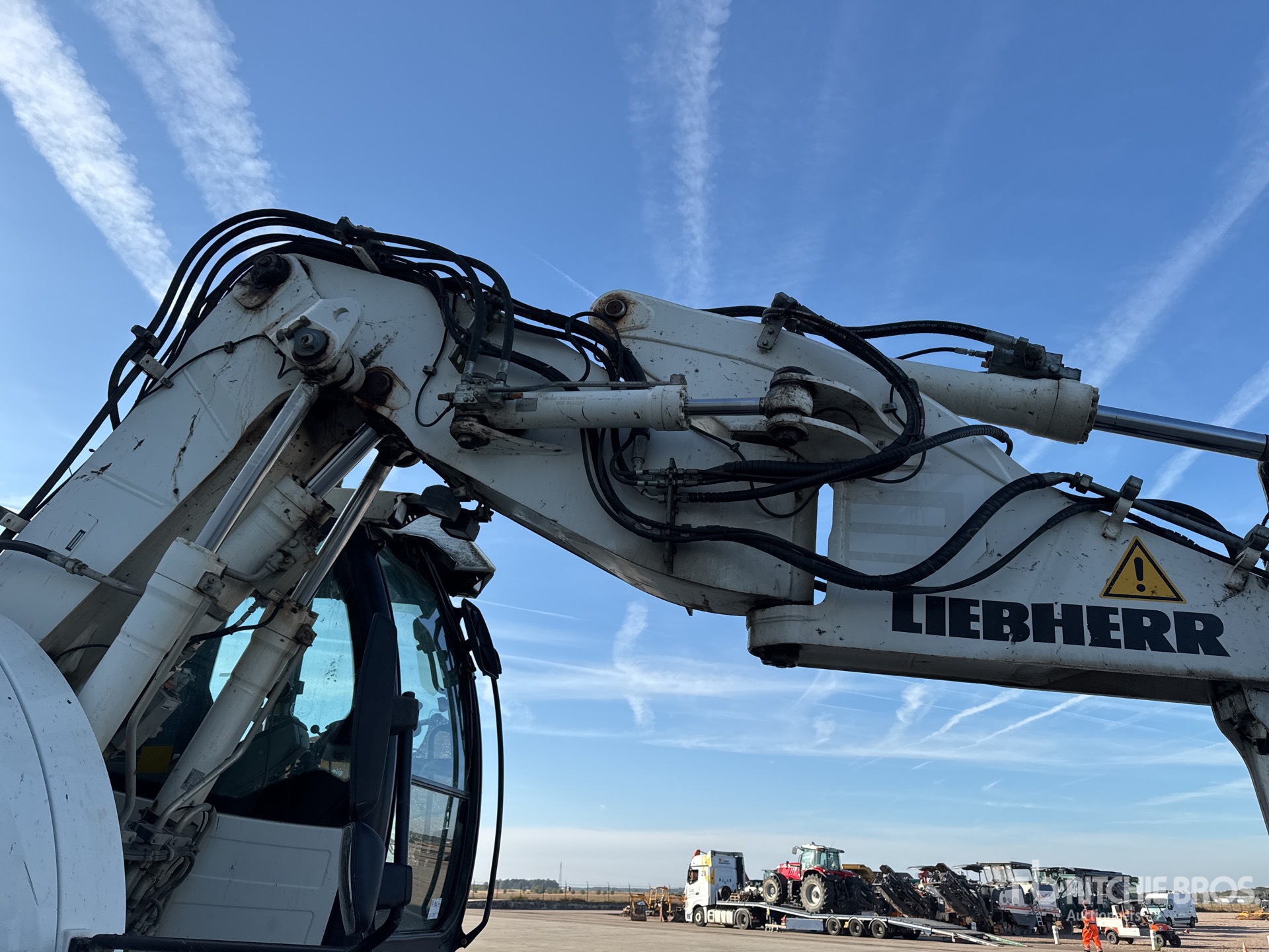 2015 Liebherr A 914 COMPACT