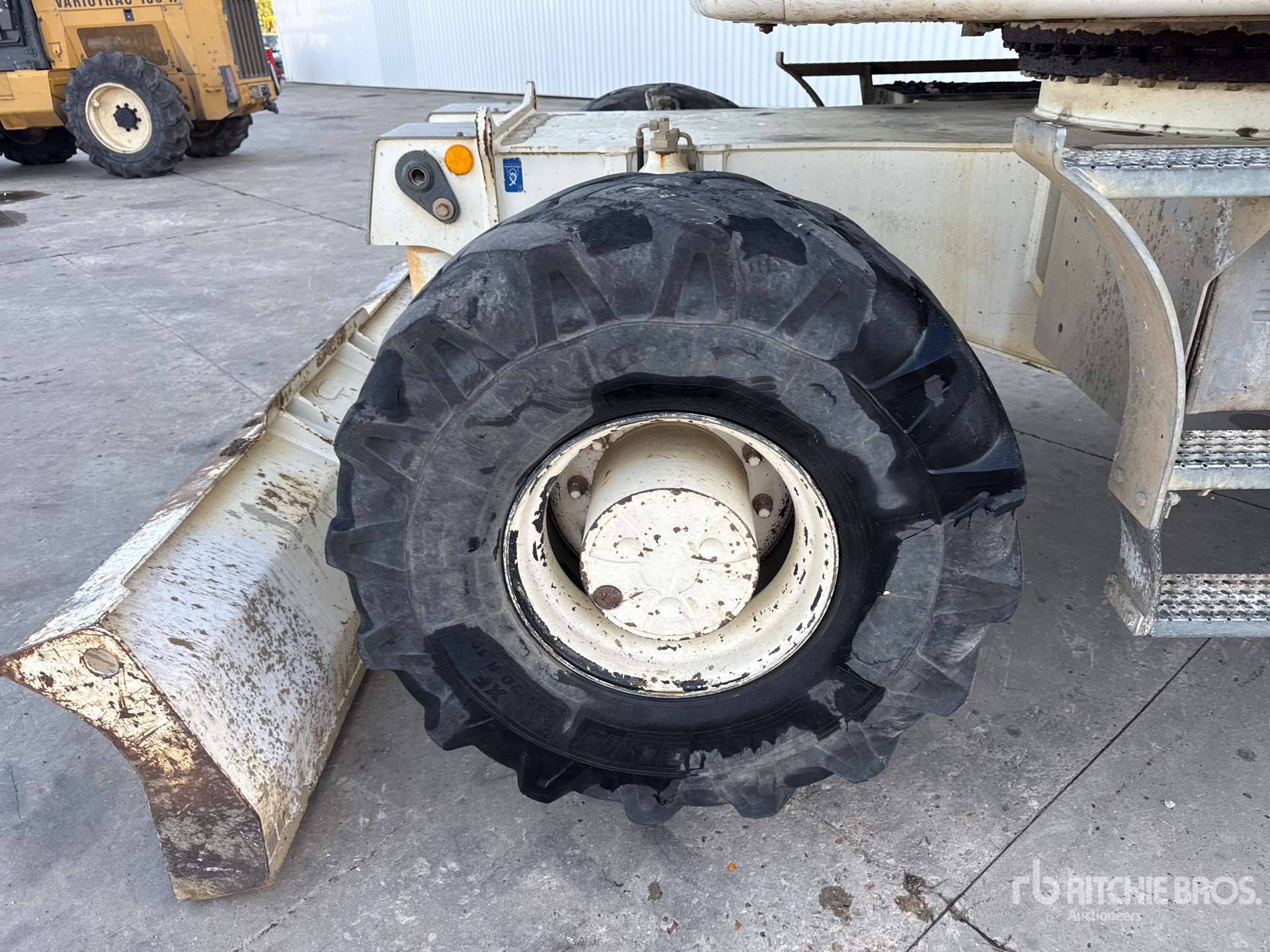 2015 Liebherr A 914 COMPACT