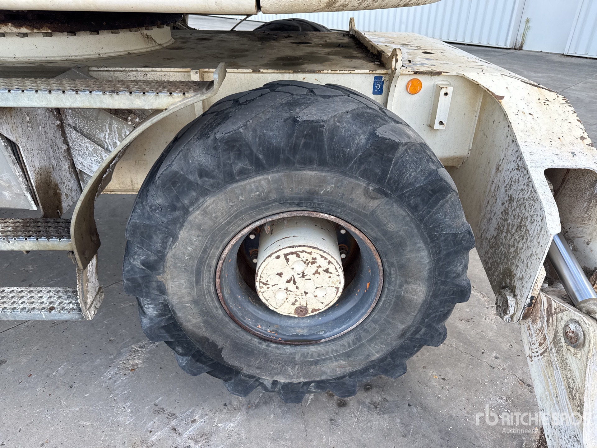 2015 Liebherr A 914 COMPACT