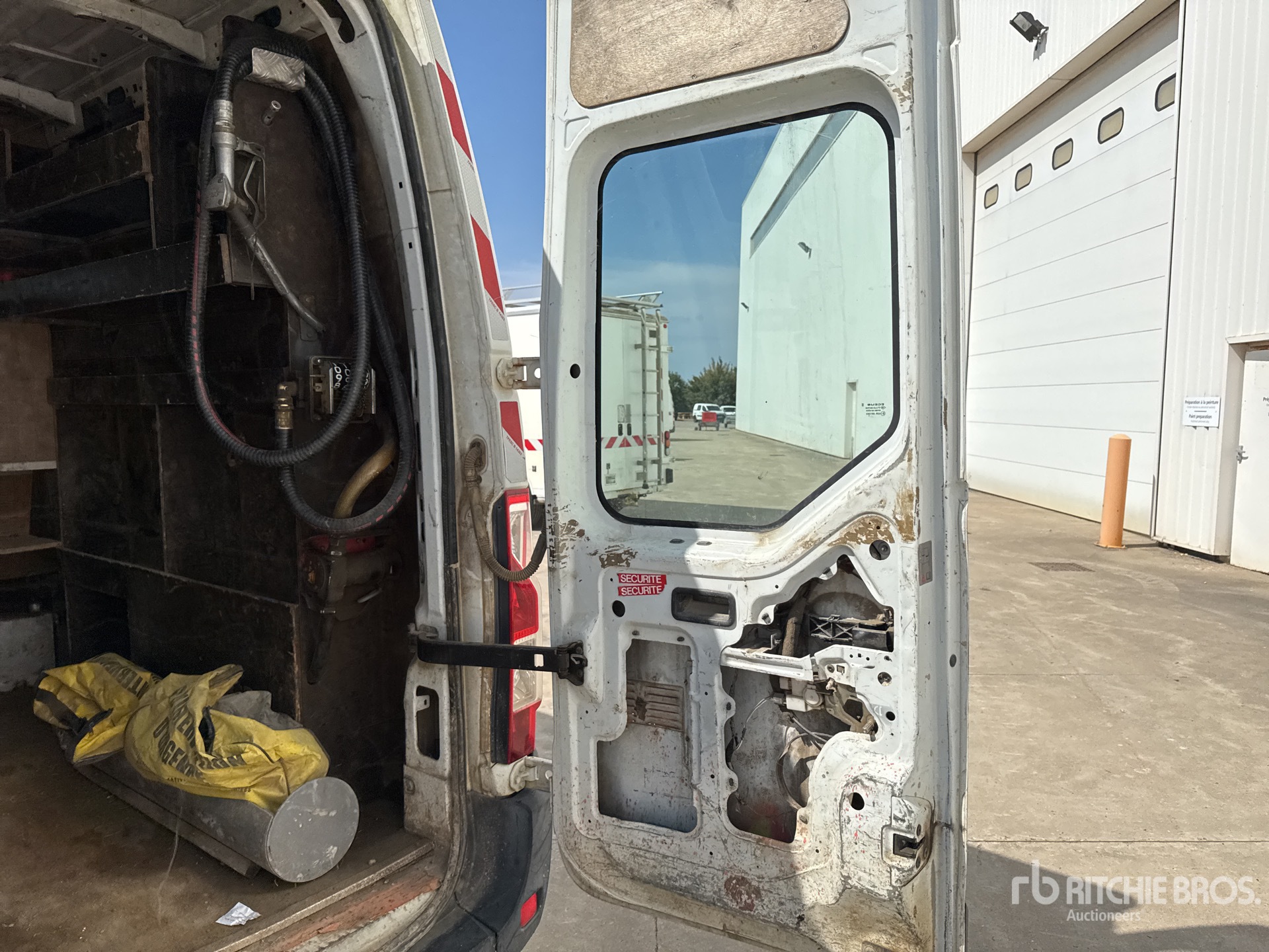 2013 Renault MASTER DCI100