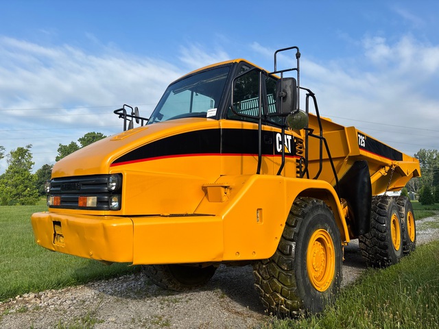 Cat 725 Articulated Dump Truck