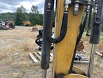 Hydraulics with Thumb Cylinder