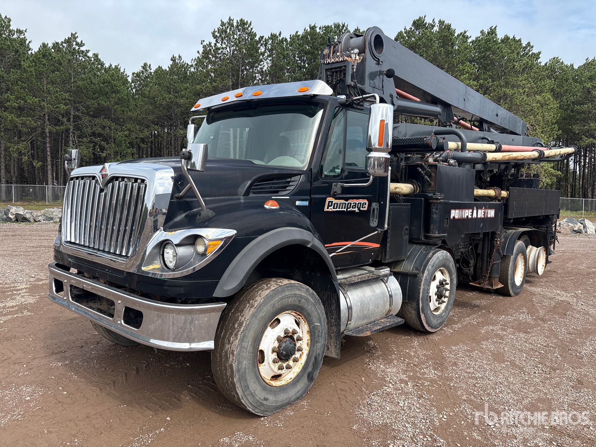 Photo of 2010 International 7600 SBA