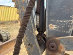 Hydraulics with Thumb Cylinder