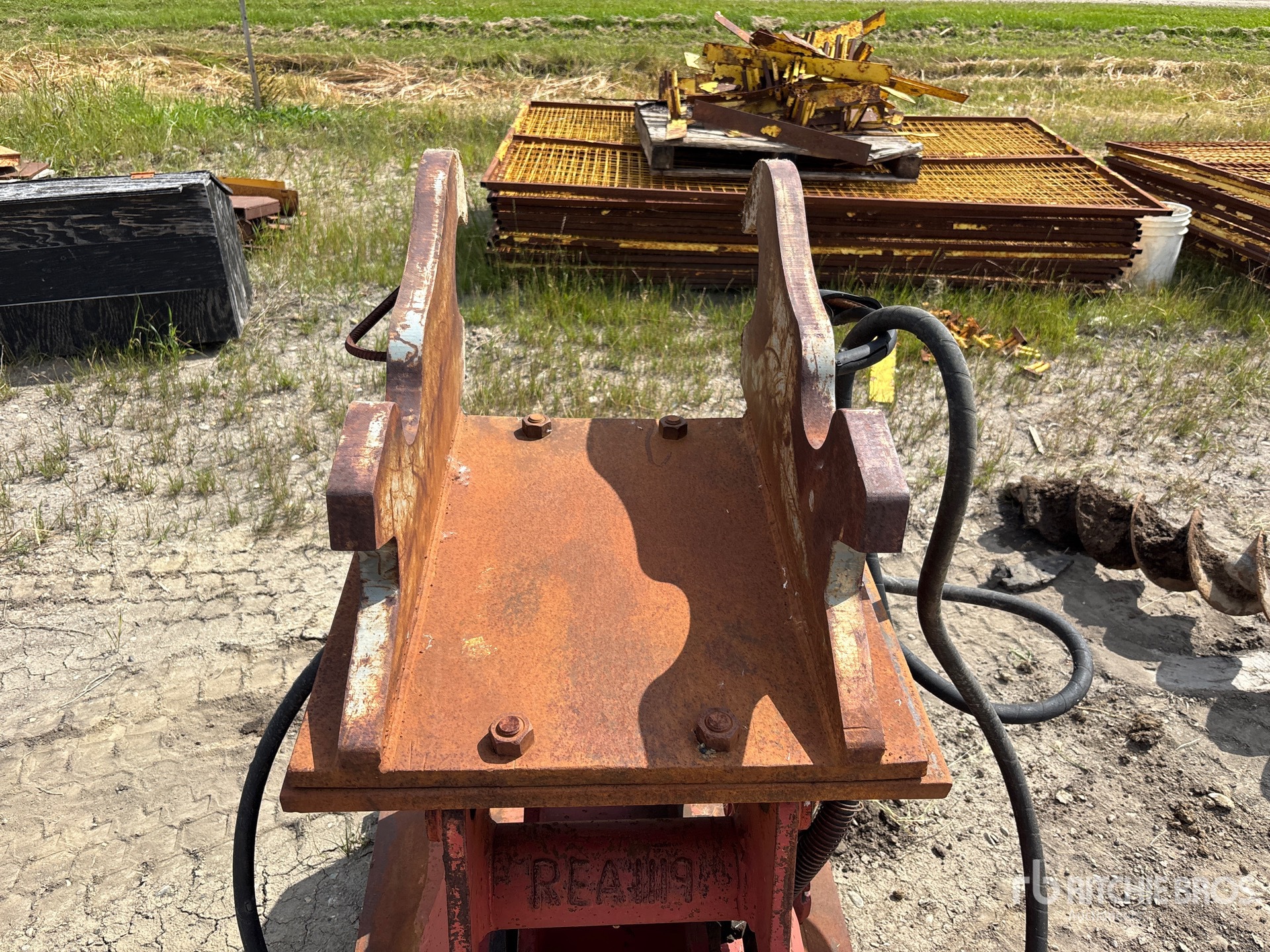 Gentech 34 IN - FITS CAT 200 SERIES
