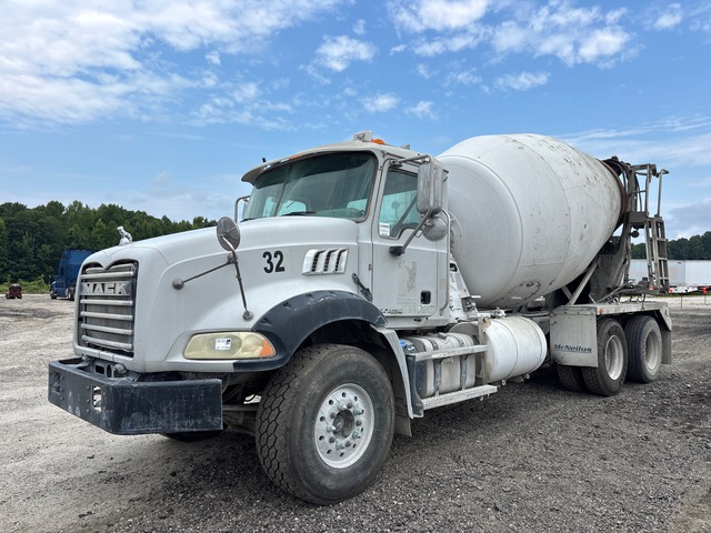 2016 Mack Granite GU813 6x4 Mixer Truck