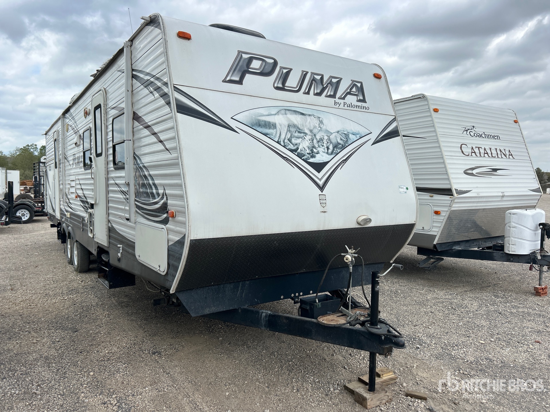 2014 Puma 32 FT T/A