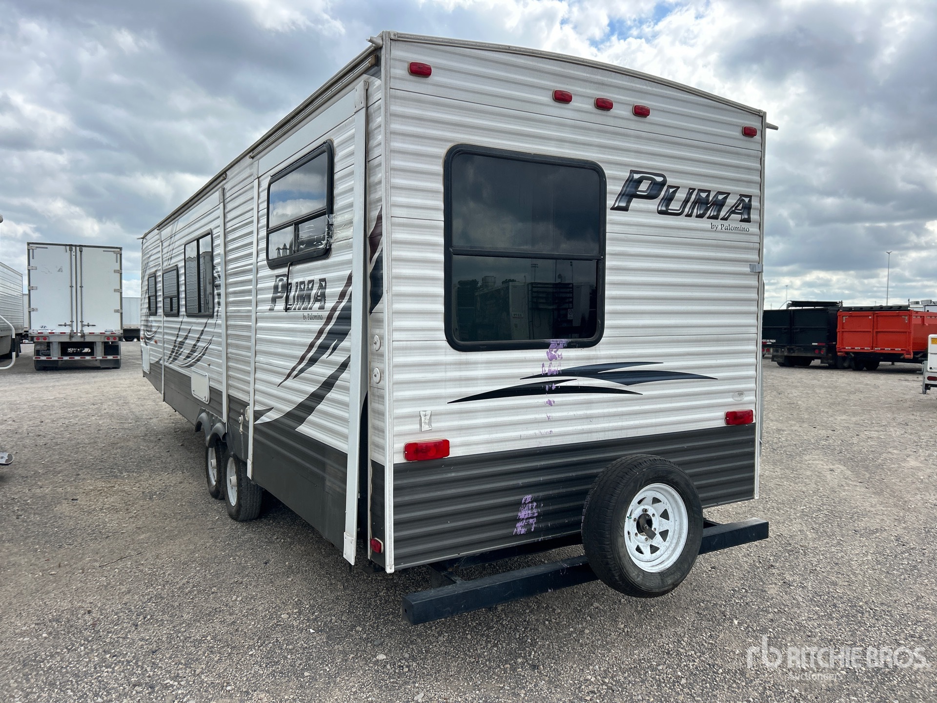 2014 Puma 32 FT T/A