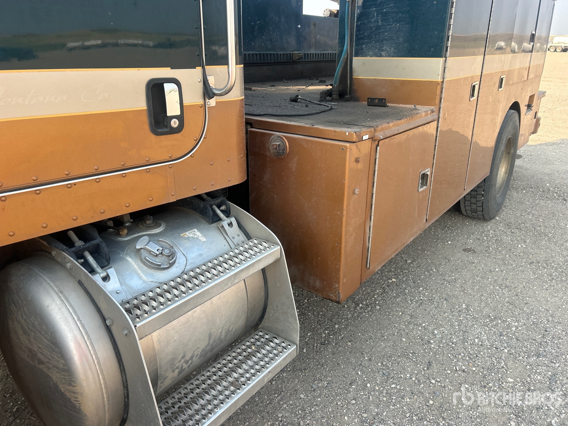 2013 Peterbilt 337