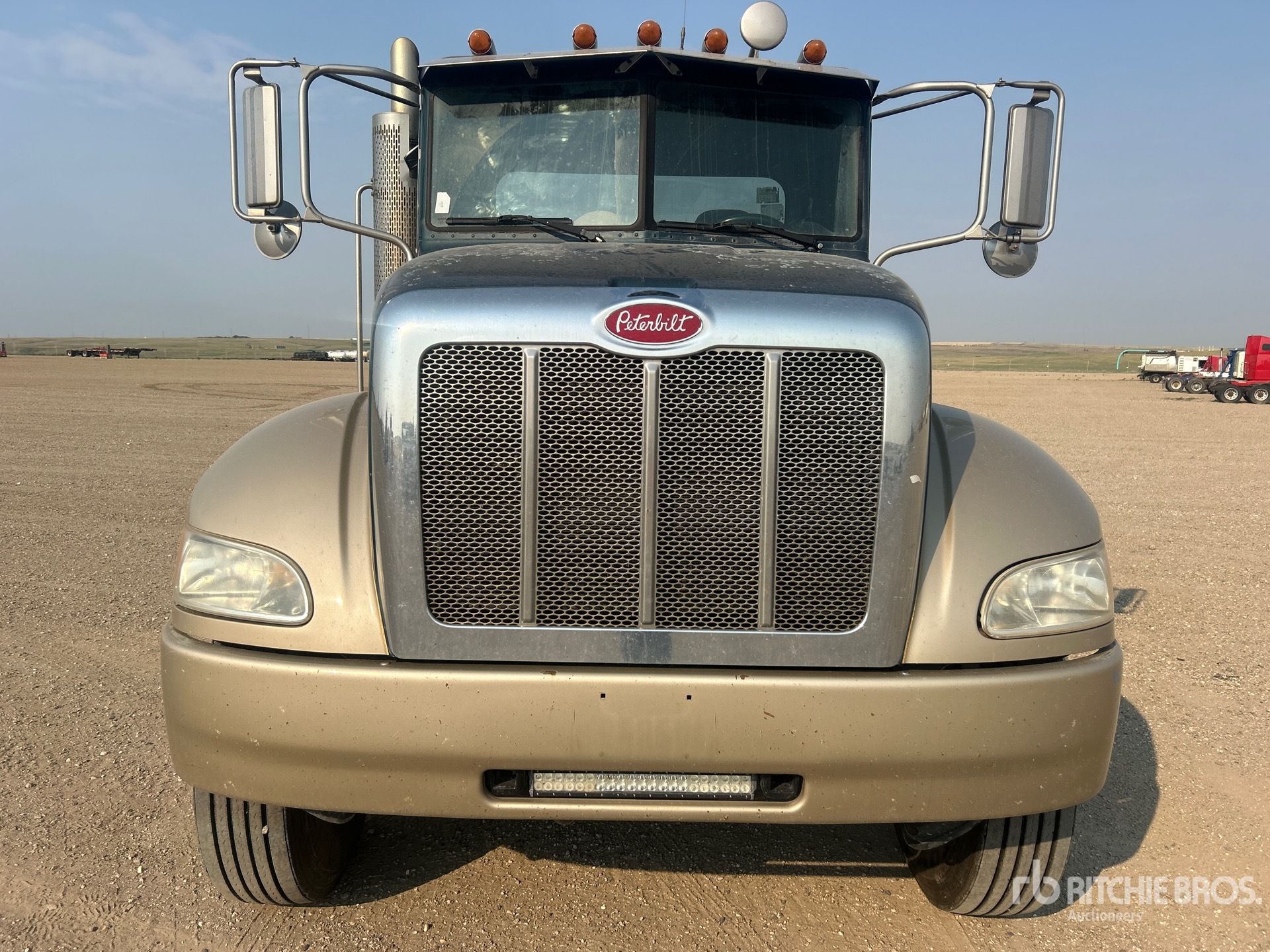 2013 Peterbilt 337