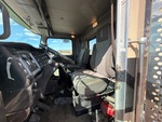 Cab with Seats/armrests
