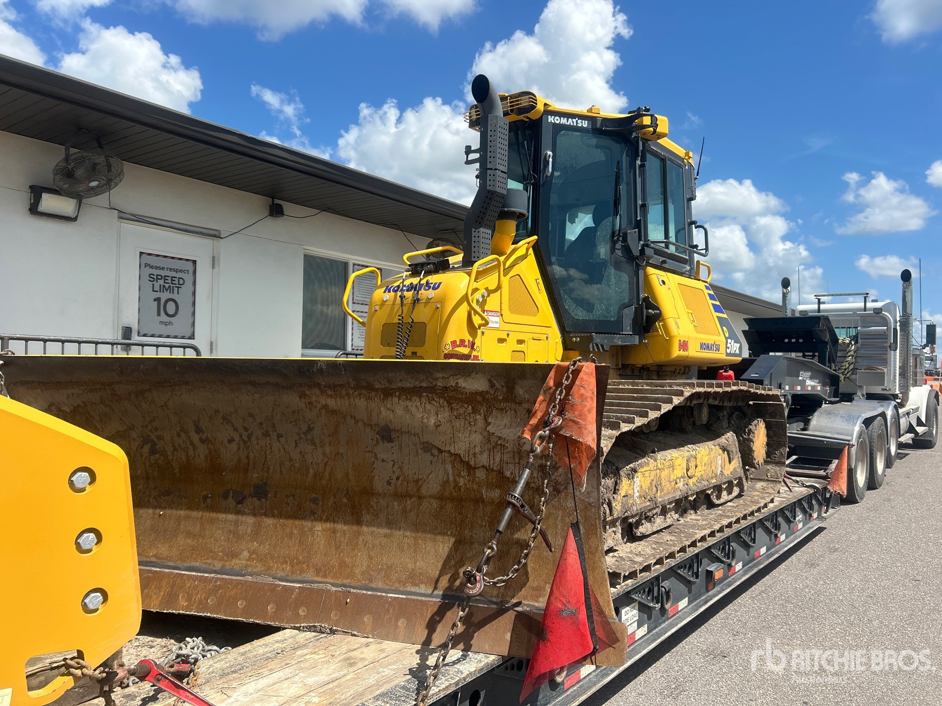 2023 Komatsu D51PX-24
