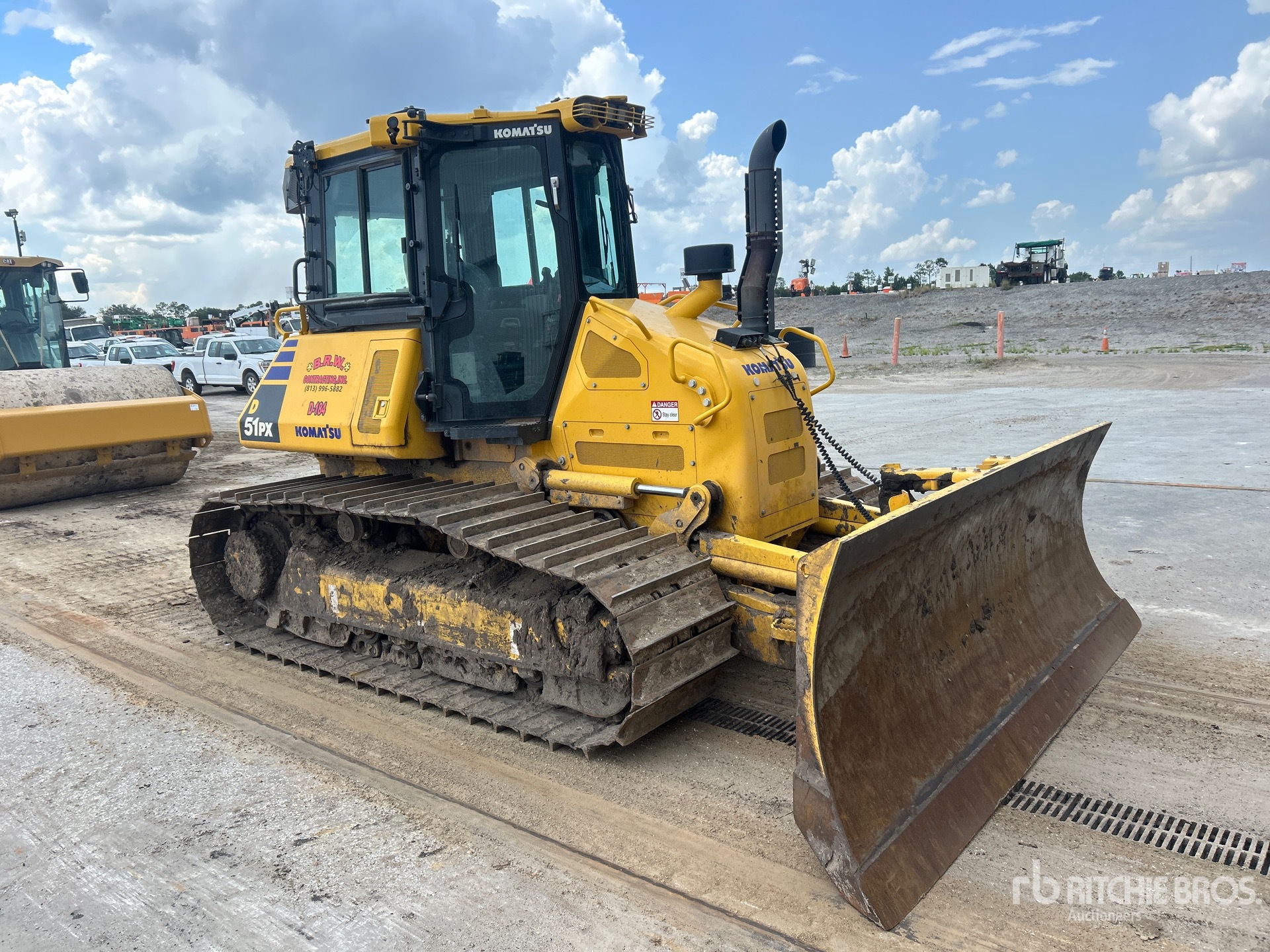 2023 Komatsu D51PX-24
