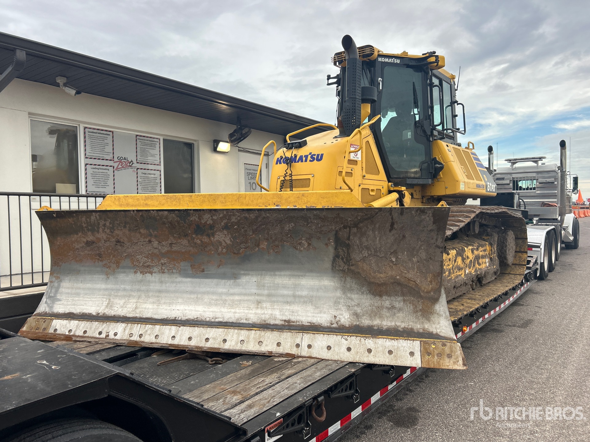 2024 Komatsu D61PX-24