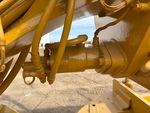 Hydraulics with Saddle Lock Pin
