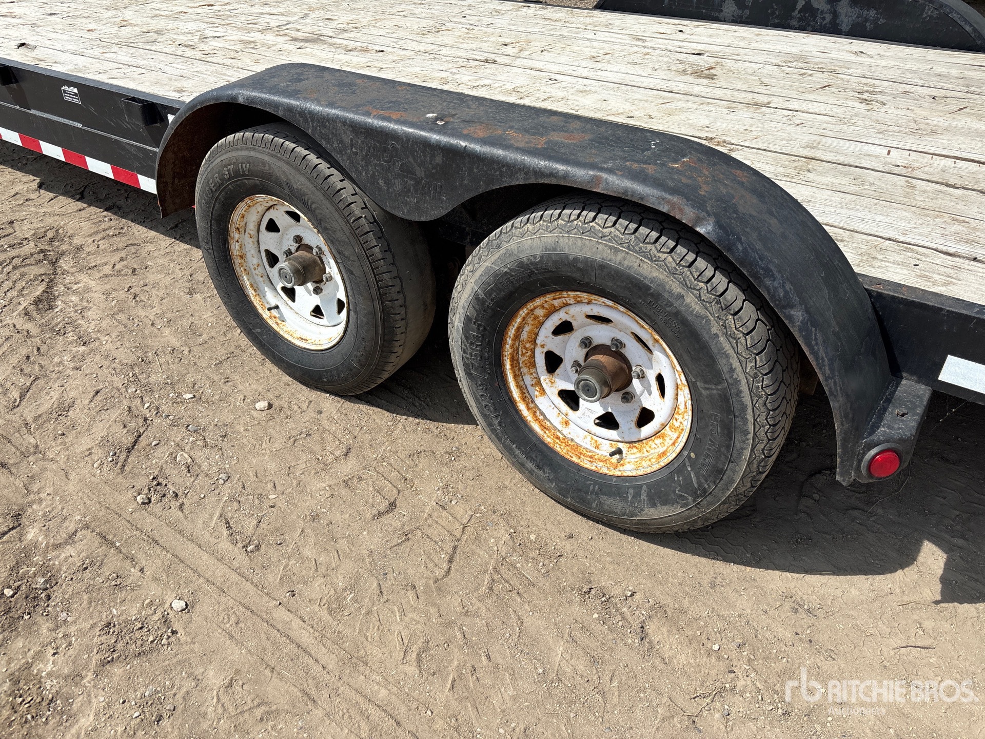 Load Trail 22 FT T/A