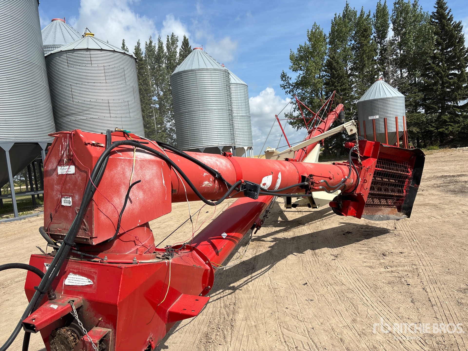 Farm King 1370